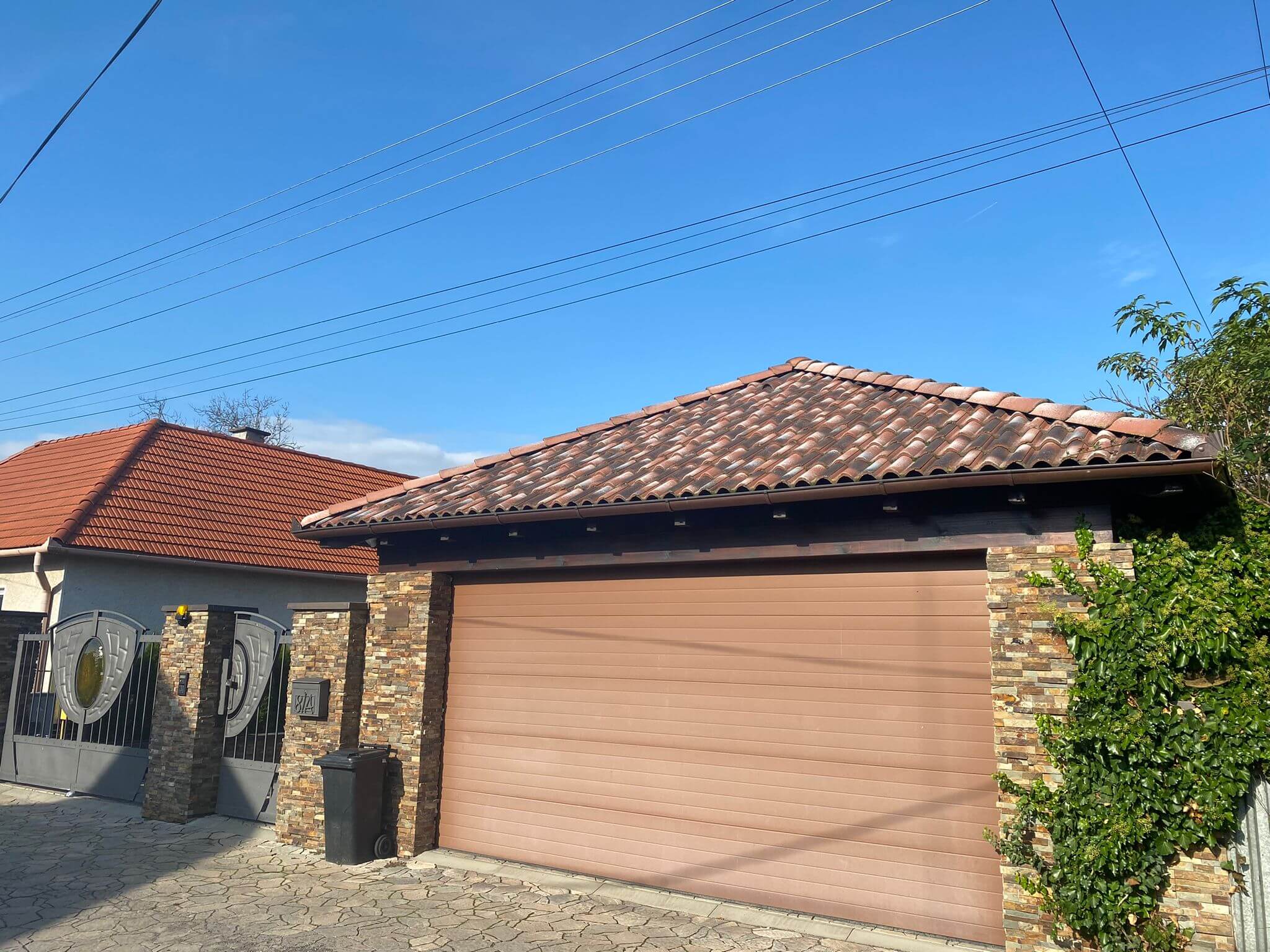 Predané: Rodinná Vila 6 izbová, úžitková 650m2, 3 podlažia, pozemok 1008m2, Lučenec – Opatová-16