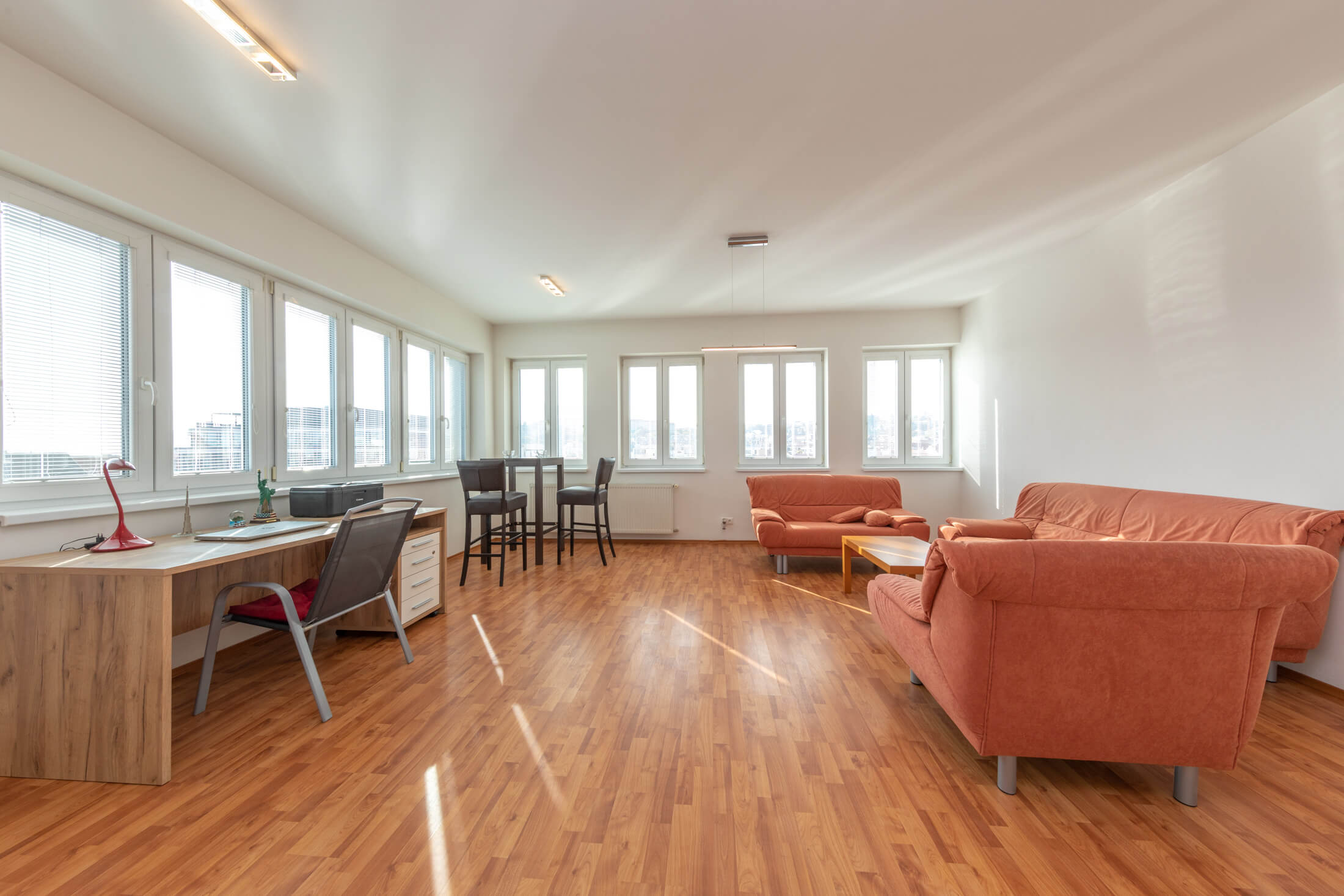 Predané: Exkluzívna novostavba na predaj, 3 izbový luxusný byt, Staré Mesto, Konventná, úžitková 146,18m2, najvyššie poschodie, výhľad na celú Bratislavu-45