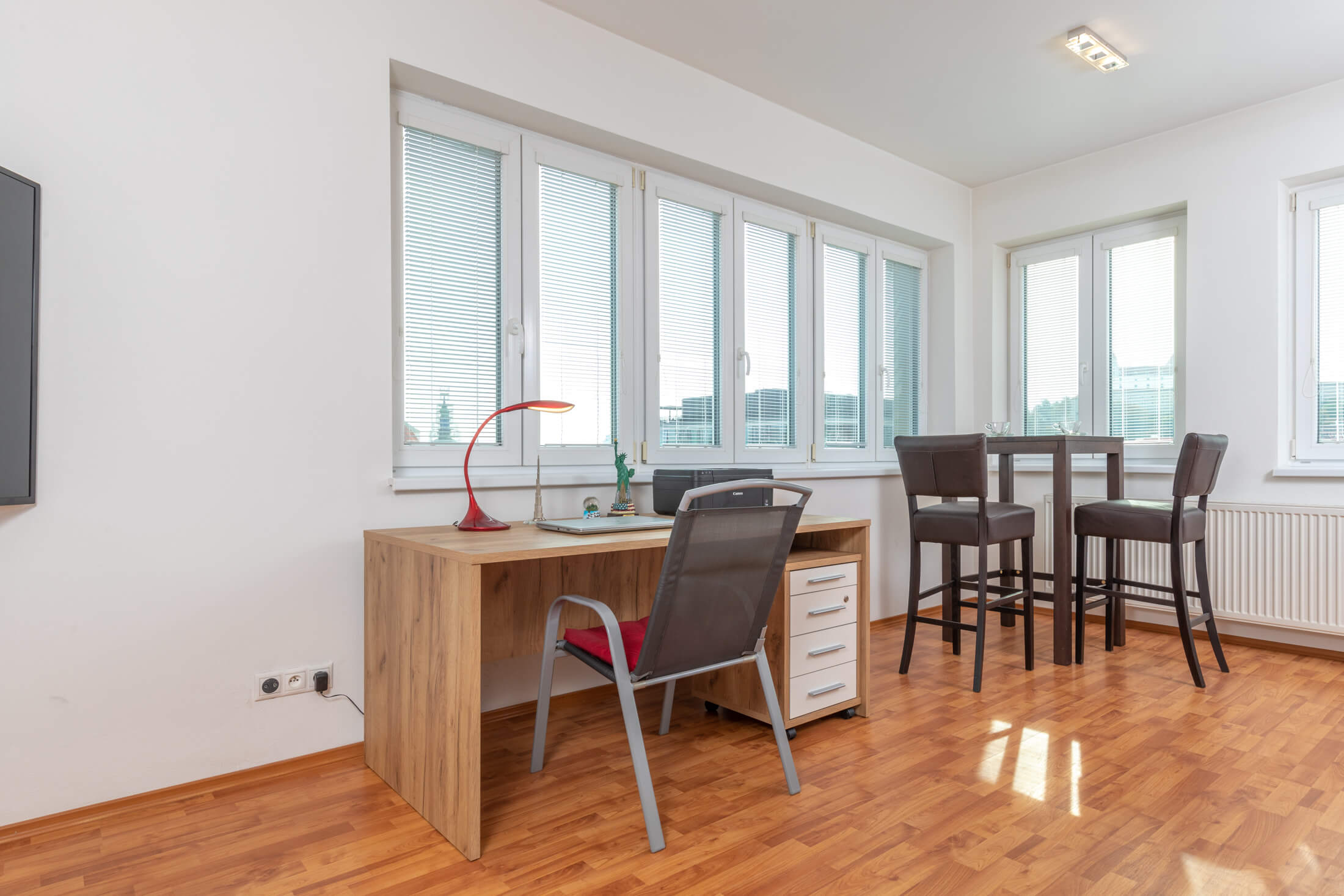 Predané: Exkluzívna novostavba na predaj, 3 izbový luxusný byt, Staré Mesto, Konventná, úžitková 146,18m2, najvyššie poschodie, výhľad na celú Bratislavu-38