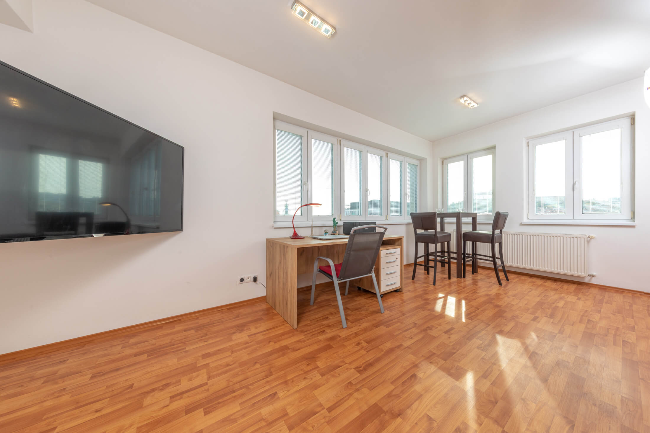 Predané: Exkluzívna novostavba na predaj, 3 izbový luxusný byt, Staré Mesto, Konventná, úžitková 146,18m2, najvyššie poschodie, výhľad na celú Bratislavu-37