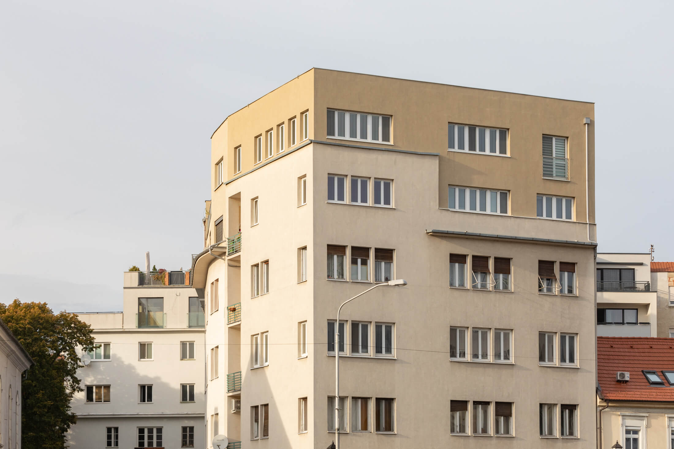 Predané: Exkluzívna novostavba na predaj, 3 izbový luxusný byt, Staré Mesto, Konventná, úžitková 146,18m2, najvyššie poschodie, výhľad na celú Bratislavu-16