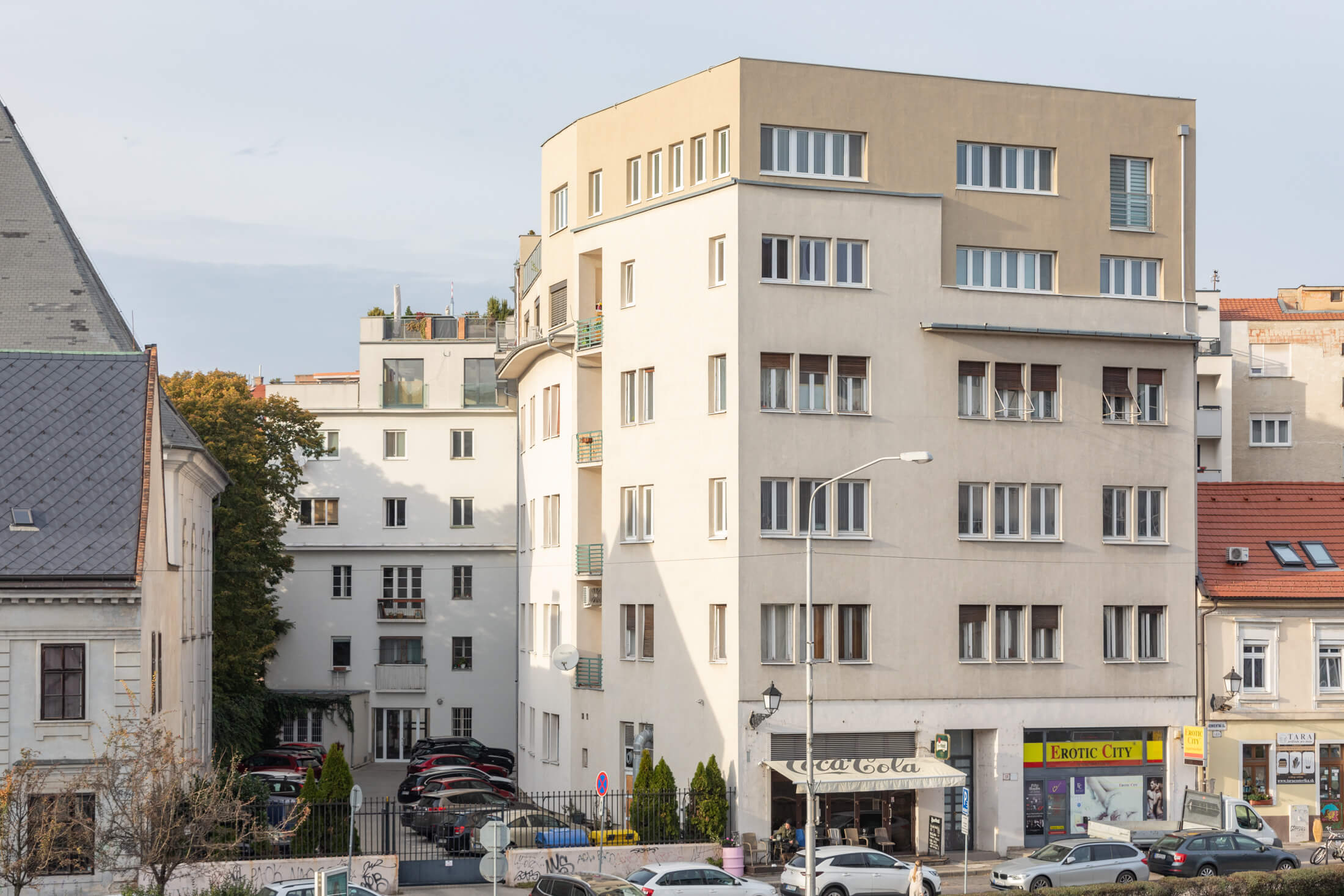 Predané: Exkluzívna novostavba na predaj, 3 izbový luxusný byt, Staré Mesto, Konventná, úžitková 146,18m2, najvyššie poschodie, výhľad na celú Bratislavu-15