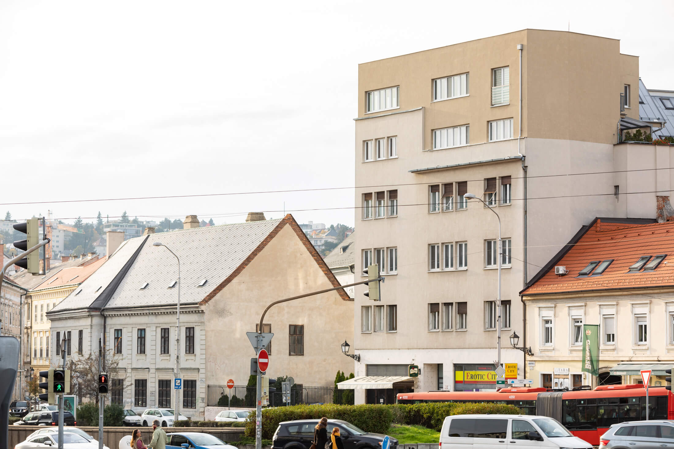 Predané: Exkluzívna novostavba na predaj, 3 izbový luxusný byt, Staré Mesto, Konventná, úžitková 146,18m2, najvyššie poschodie, výhľad na celú Bratislavu-9