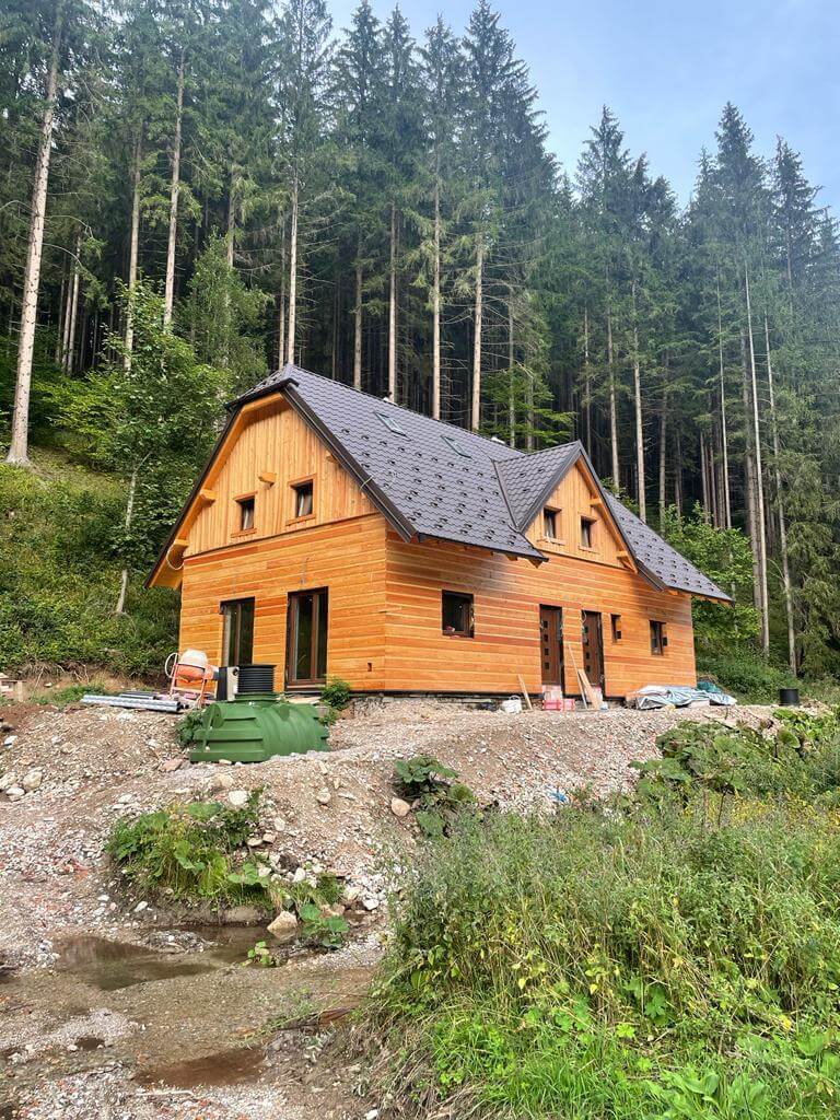 Predané: Chalupa, úžitková plocha 120m2, pozemok 225m2, 4 izby, Liptovské Revúce, pri Donovaloch-3