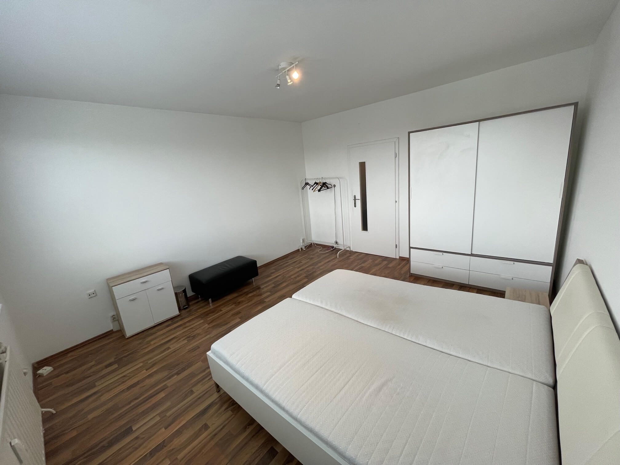 Predané: EXKLUZÍVNE NA PREDAJ 3 IZBOVÝ BYT, 78,16M2 + 4m2 balkón, Blagoevová 24, Petržalka, oproti Ekonomickej univerzite-47