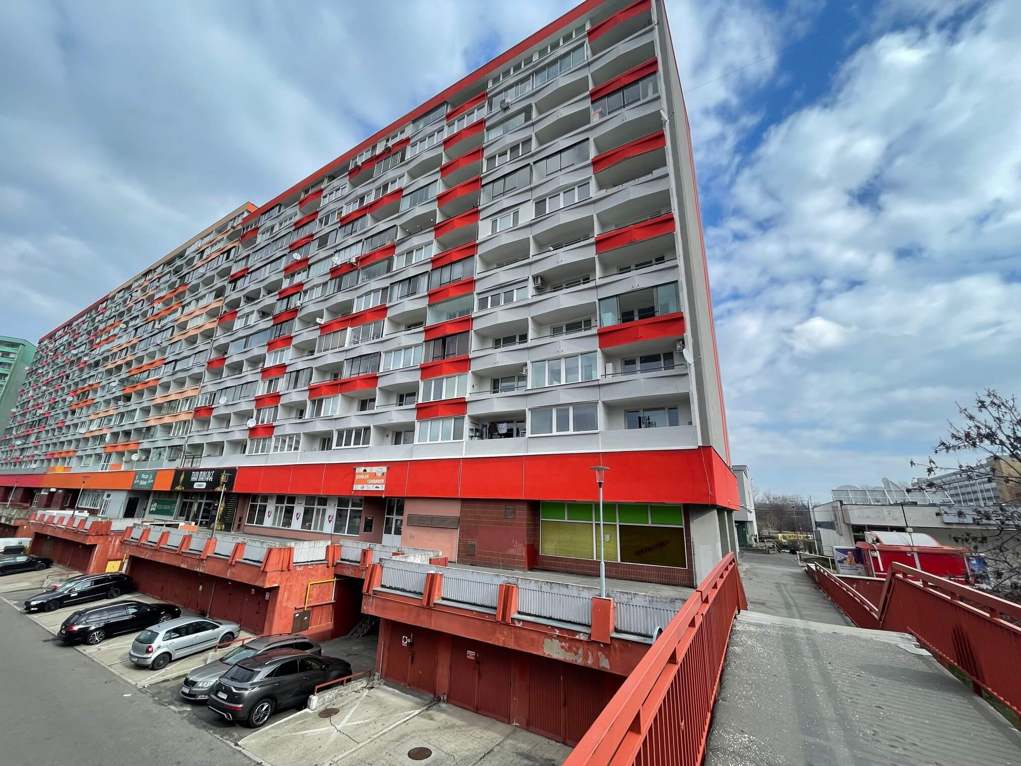 Predané: EXKLUZÍVNE NA PREDAJ 3 IZBOVÝ BYT, 78,16M2 + 4m2 balkón, Blagoevová 24, Petržalka, oproti Ekonomickej univerzite-9