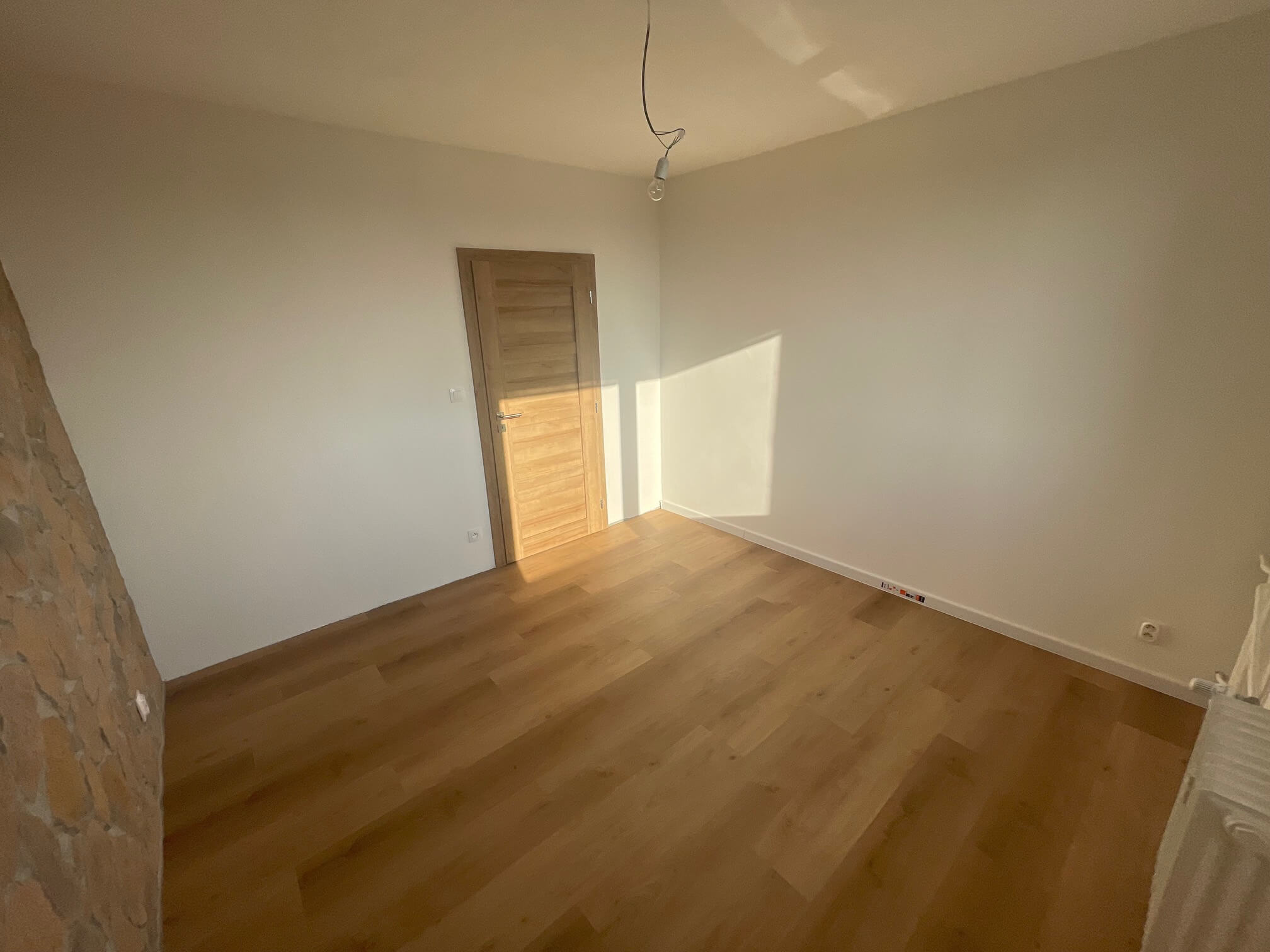 Predané: Na predaj 3 izbový slnečný byt, kompletná rekonštrukcia, Sadmelijská Rača, 66,40m2, loggia 6,43m2, 8 poschodie-37