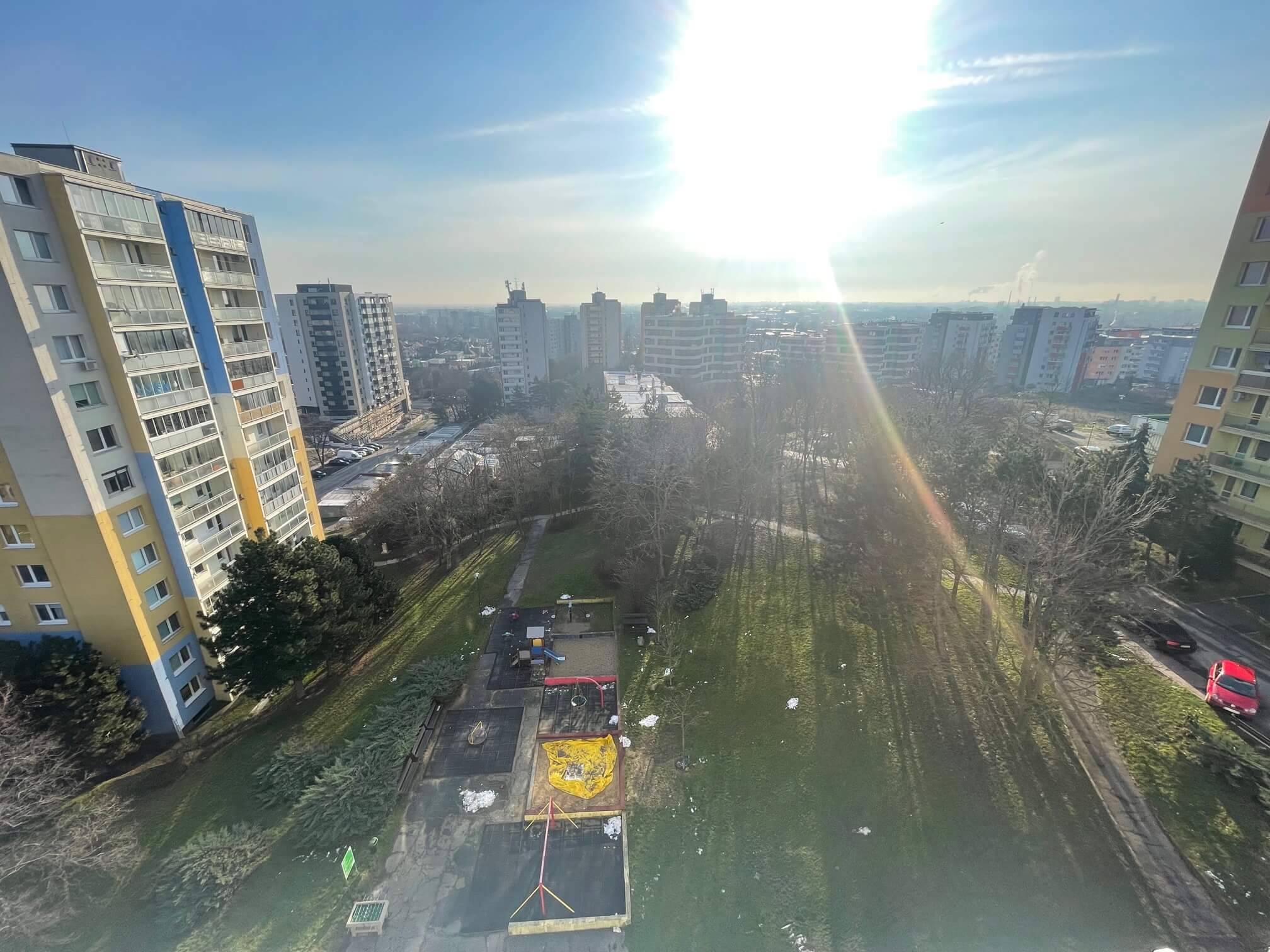 Predané: Na predaj 3 izbový slnečný byt, kompletná rekonštrukcia, Sadmelijská Rača, 66,40m2, loggia 6,43m2, 8 poschodie-35