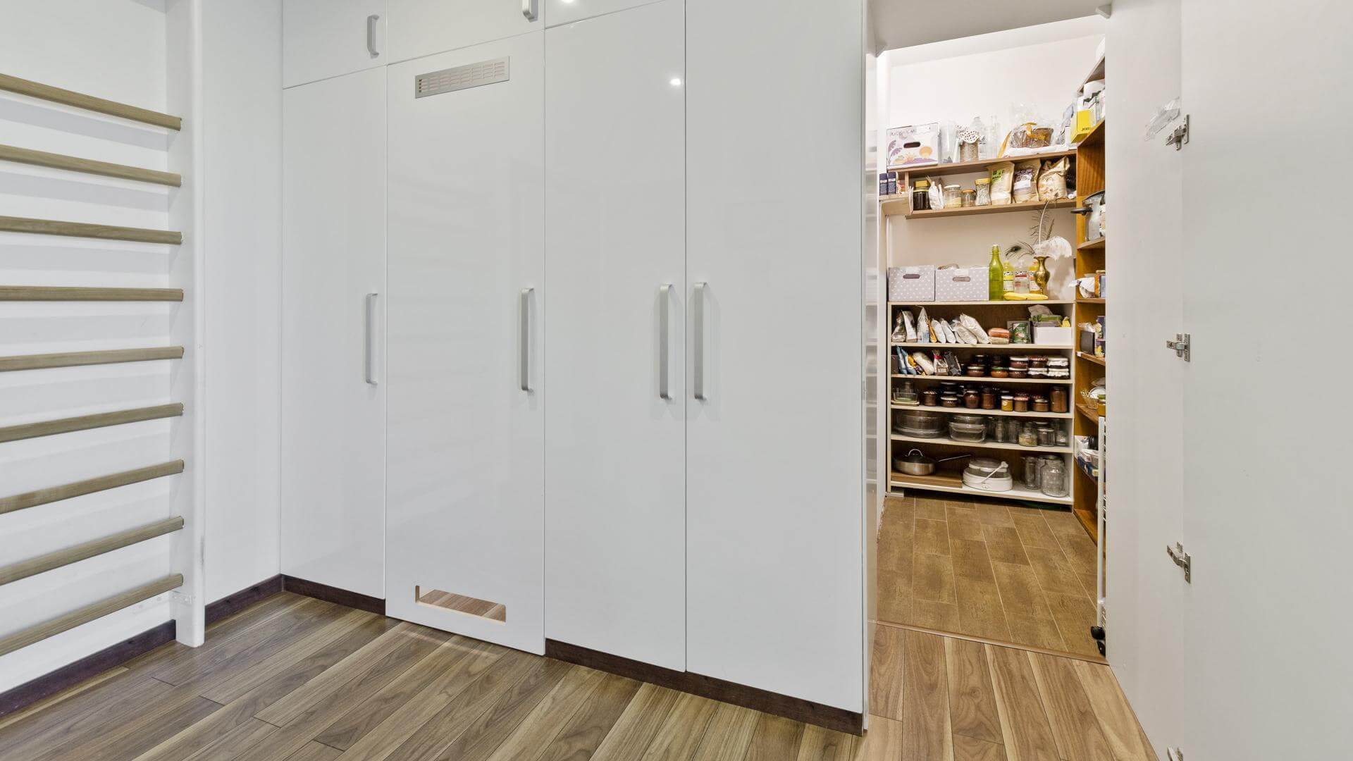 Predaný: Predaj 4 izbový byt, Nitra Klokočina, úžitková plocha 102m2, balkón 6,6m2-6