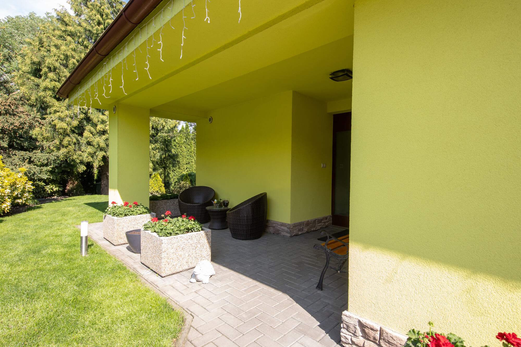 Rodinný dom v obci Častá, 4 izbový, úžitková plocha 213,05m2, pozemok 1687m2, garáž-58