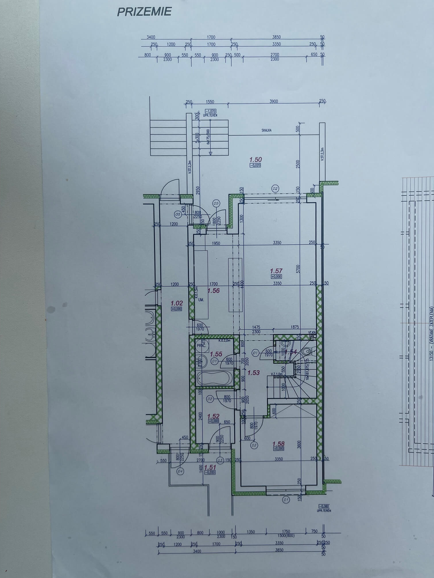 Predané: 4 izbový rodinný dom, Hrubá Borša, Okružná, priamo pri jazere, úžitková 99m2, vstup do jazera, 2x parkovanie-24