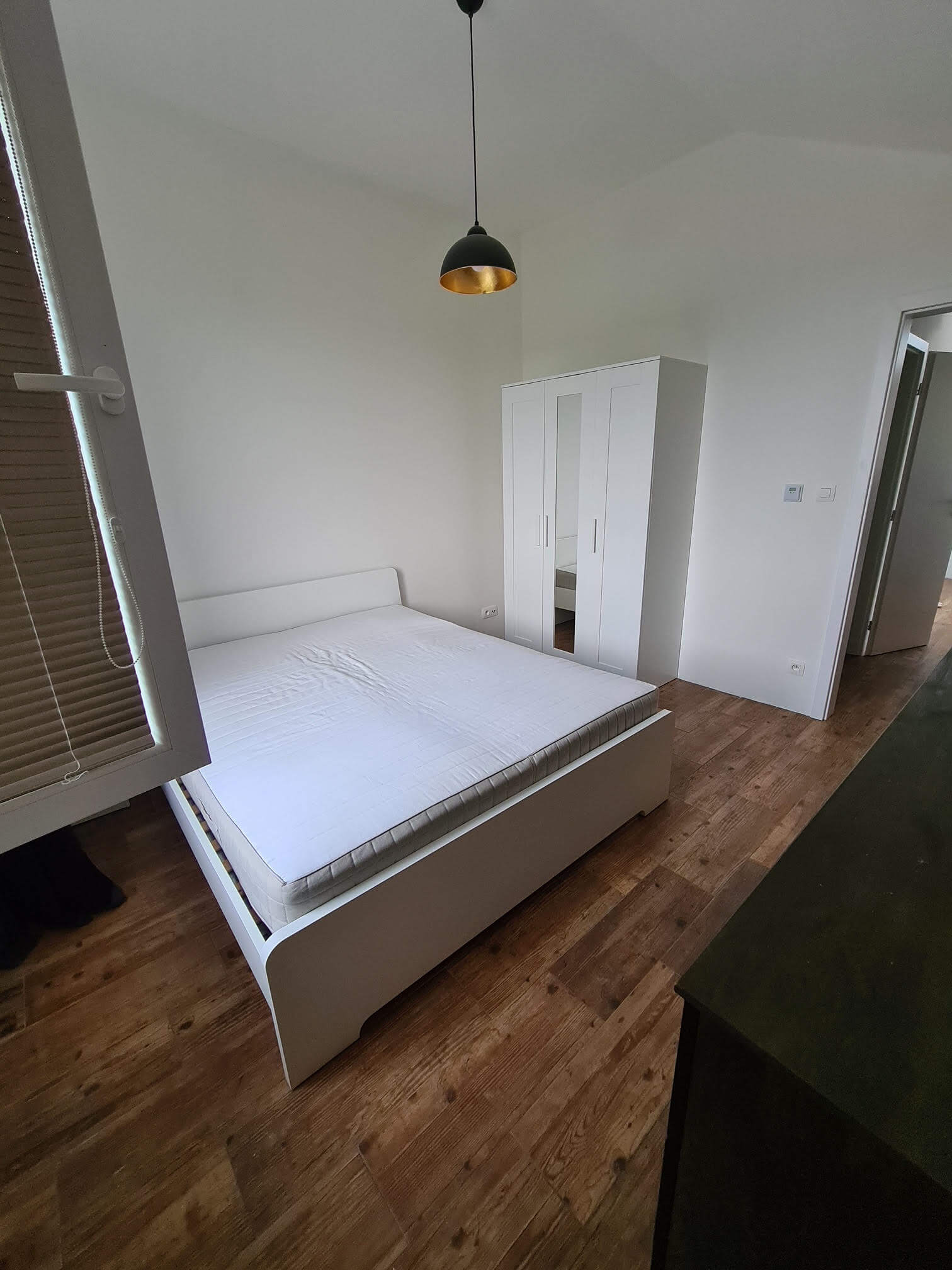 Predané: 4 izbový rodinný dom, Hrubá Borša, Okružná, priamo pri jazere, úžitková 99m2, vstup do jazera, 2x parkovanie-2