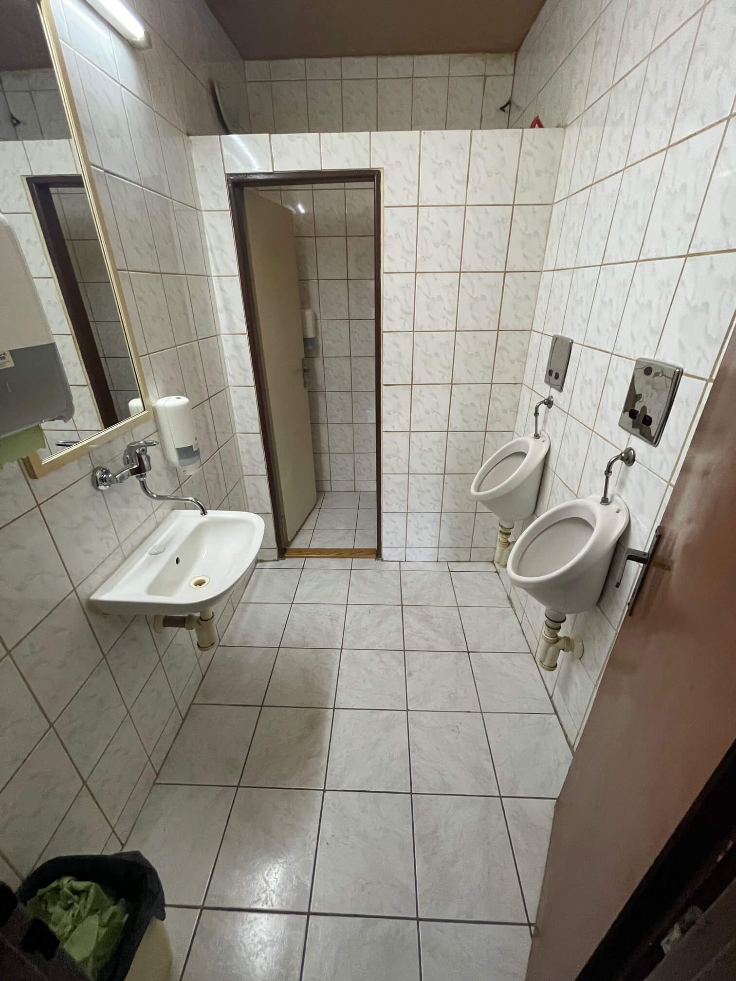 Predaný: Objekt na podnikanie, Lučenec – Opatová, pozemok 2056m2, úžitková 1480m2-13