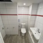 Prenajatý: Priestor na kaderníctvo, barberstvo, 22m2, zariadené kompletne, kompletná rekonštrukcia, obchodná ulica v Bratislave, parkovanie-10