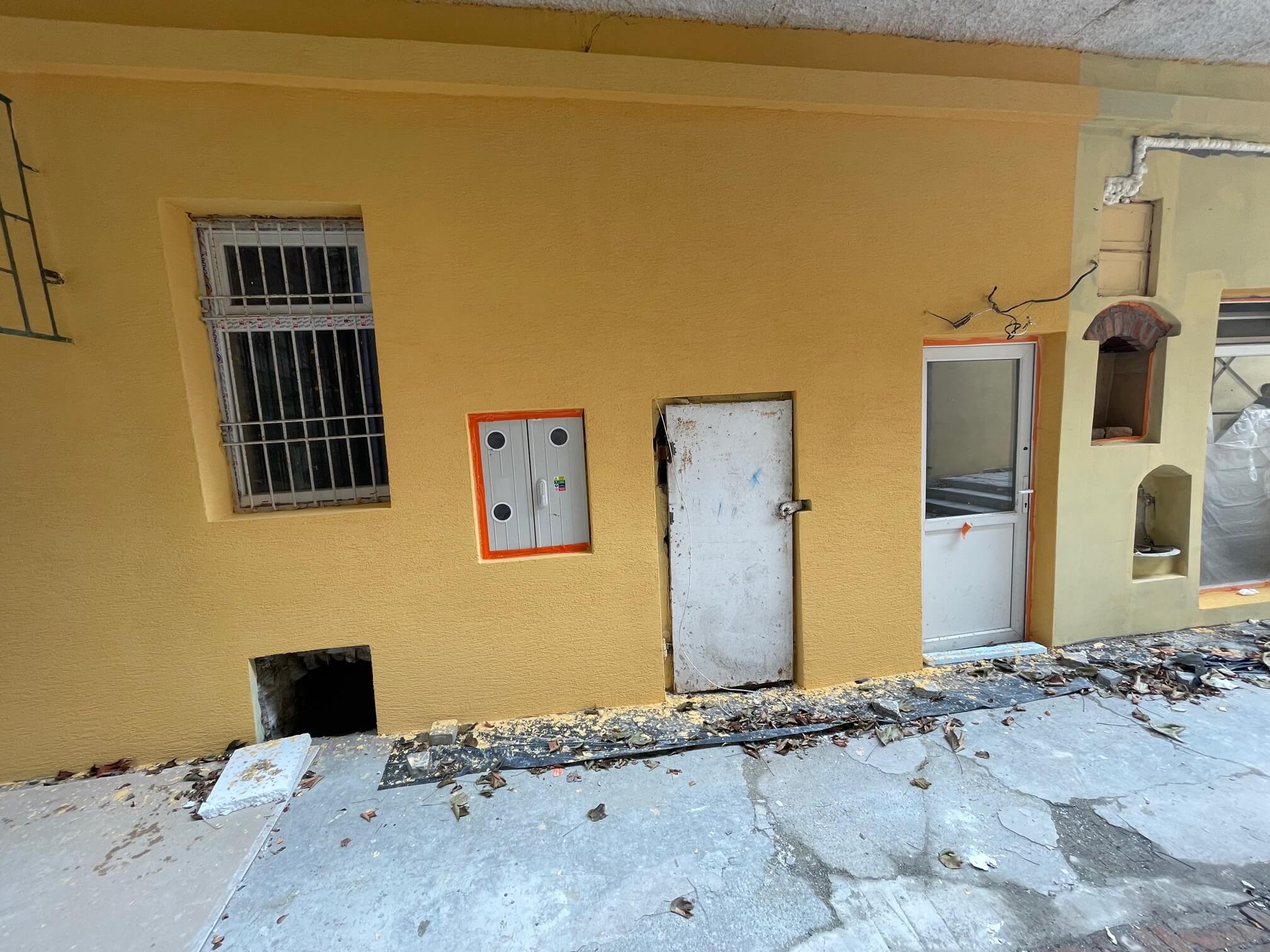 Prenajatý: Priestor na kaderníctvo, barberstvo, 22m2, zariadené kompletne, kompletná rekonštrukcia, obchodná ulica v Bratislave, parkovanie-8
