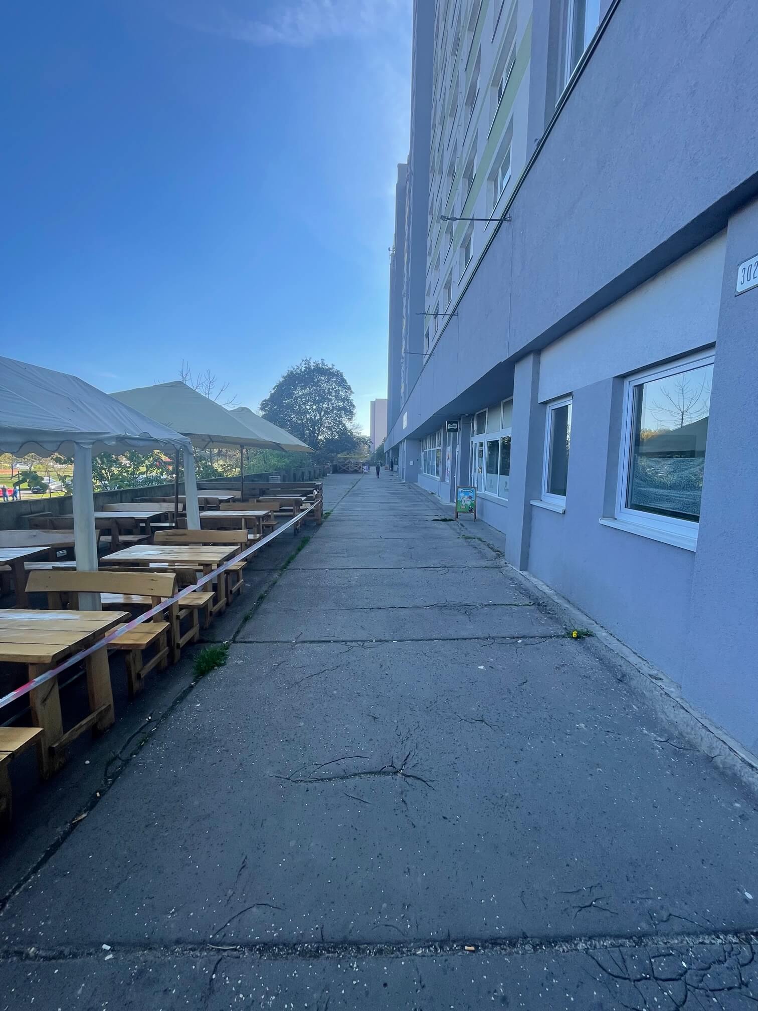 Predané: Na predaj 3 izbový byt, úžitková 68,50m2, Znievska 13, 9 nadzemné podlažie, v Petržalke oproti Draždiaku-29