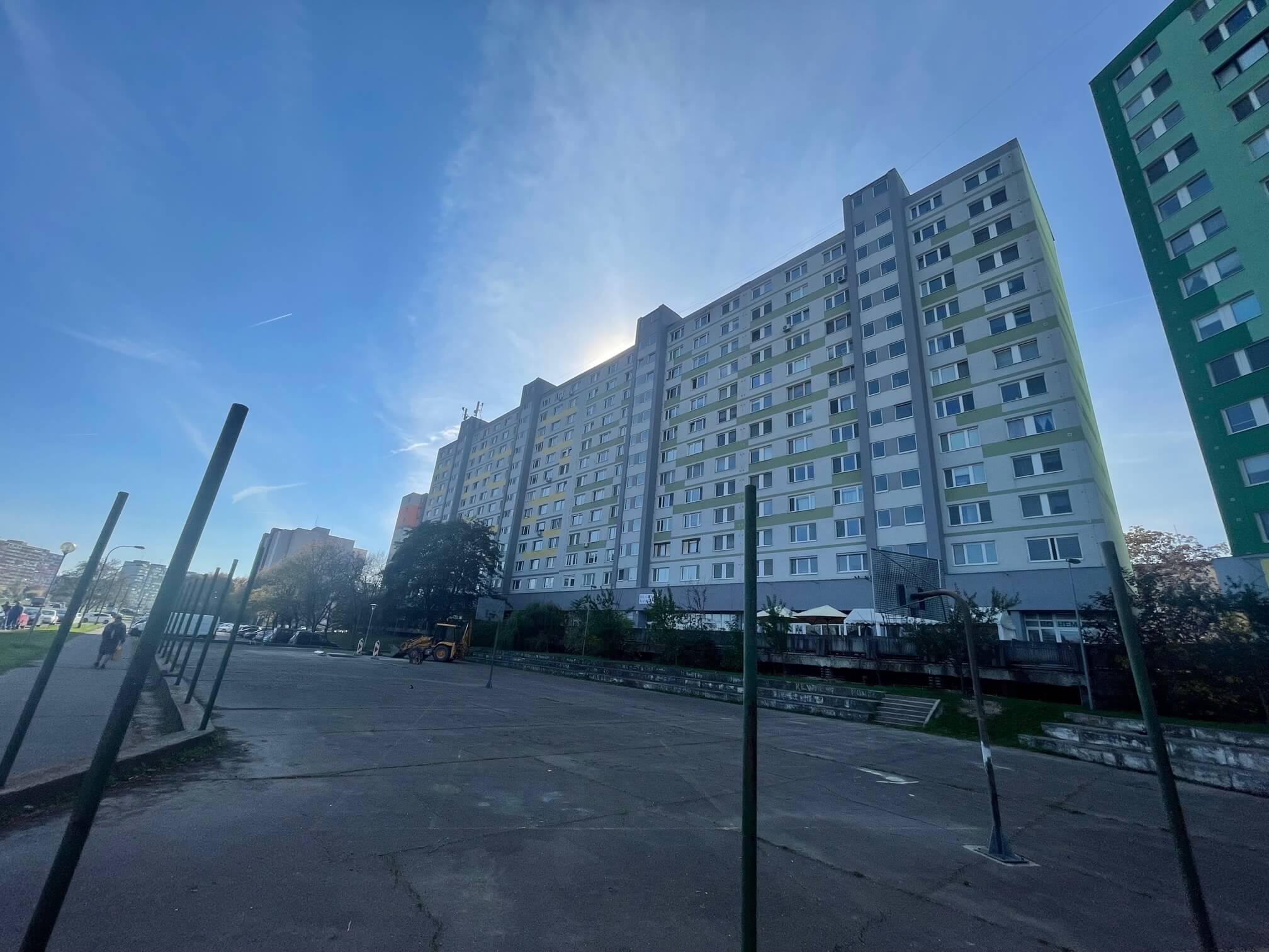 Predané: Na predaj 3 izbový byt, úžitková 68,50m2, Znievska 13, 9 nadzemné podlažie, v Petržalke oproti Draždiaku-2