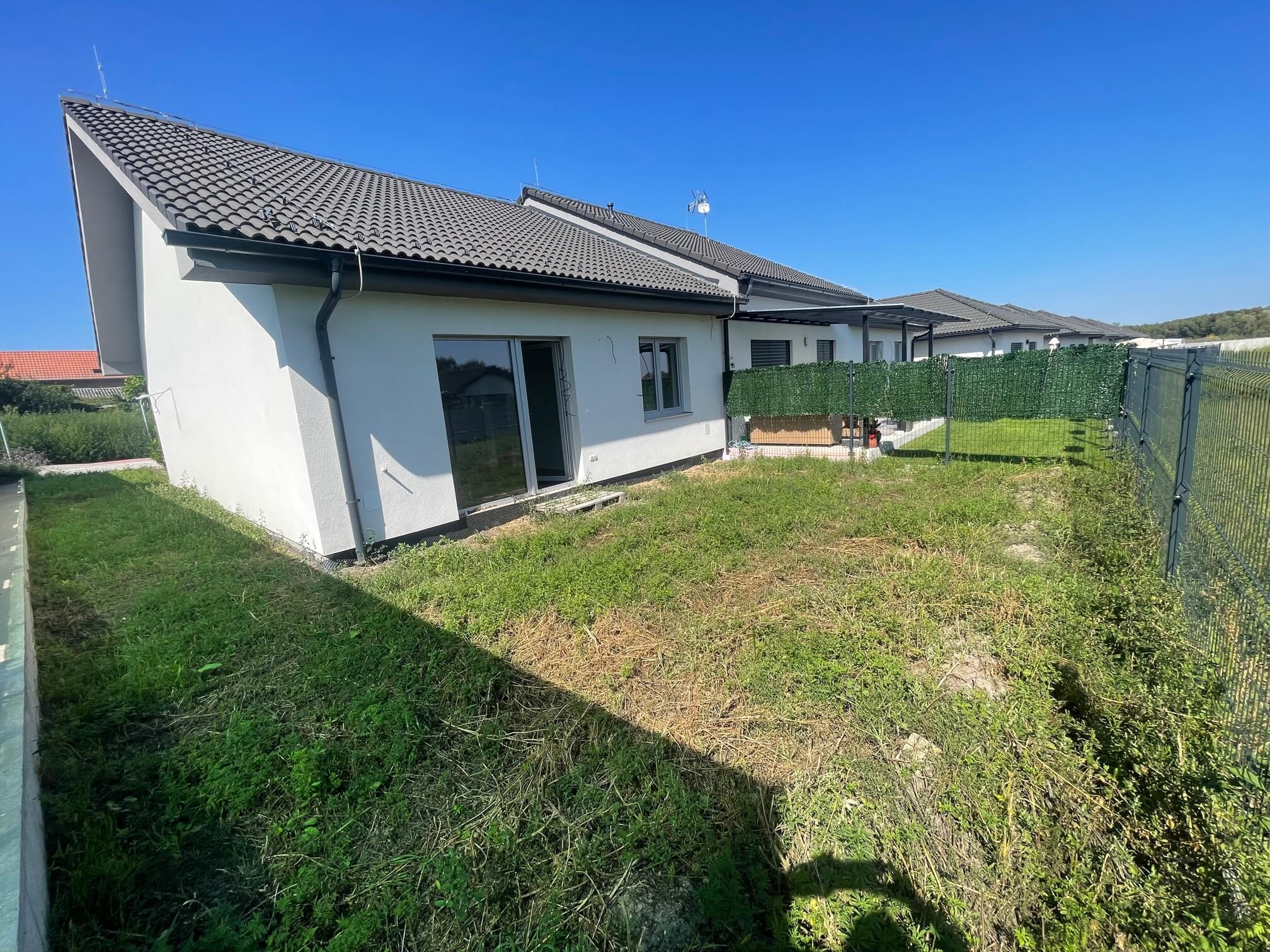 Predané: Na predaj Novostavba, Jakubov posledné 3 štvorizbové byty z dvoch trojdomov, úžitková 73,53m2, pozemok 211m2-56