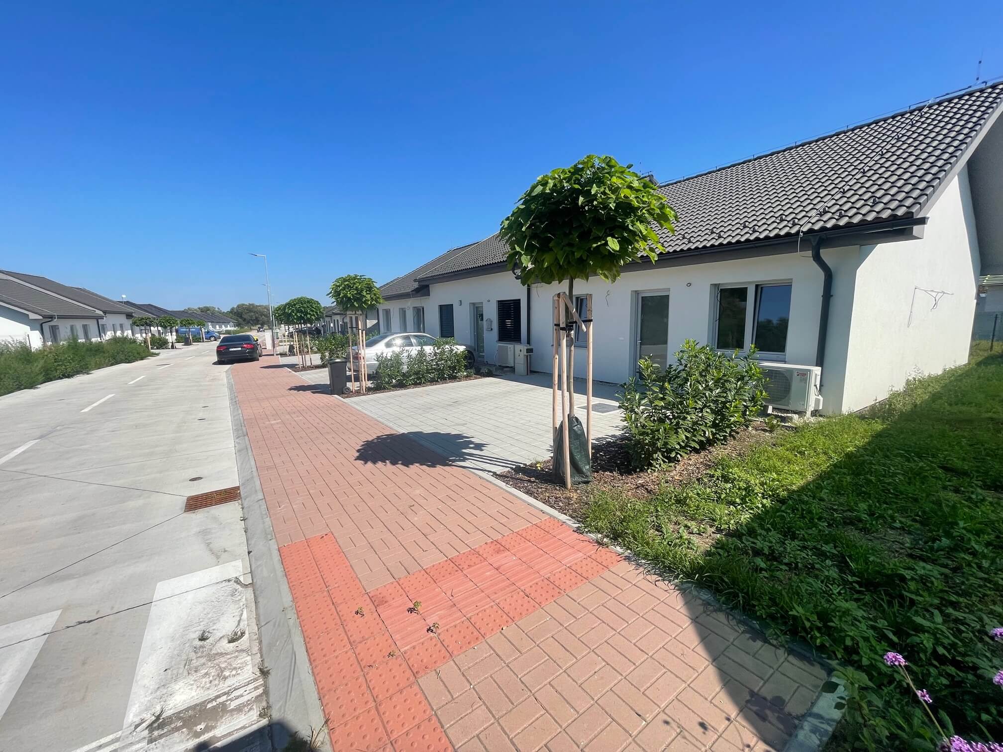 Predané: Na predaj Novostavba, Jakubov posledné 3 štvorizbové byty z dvoch trojdomov, úžitková 73,53m2, pozemok 211m2-50