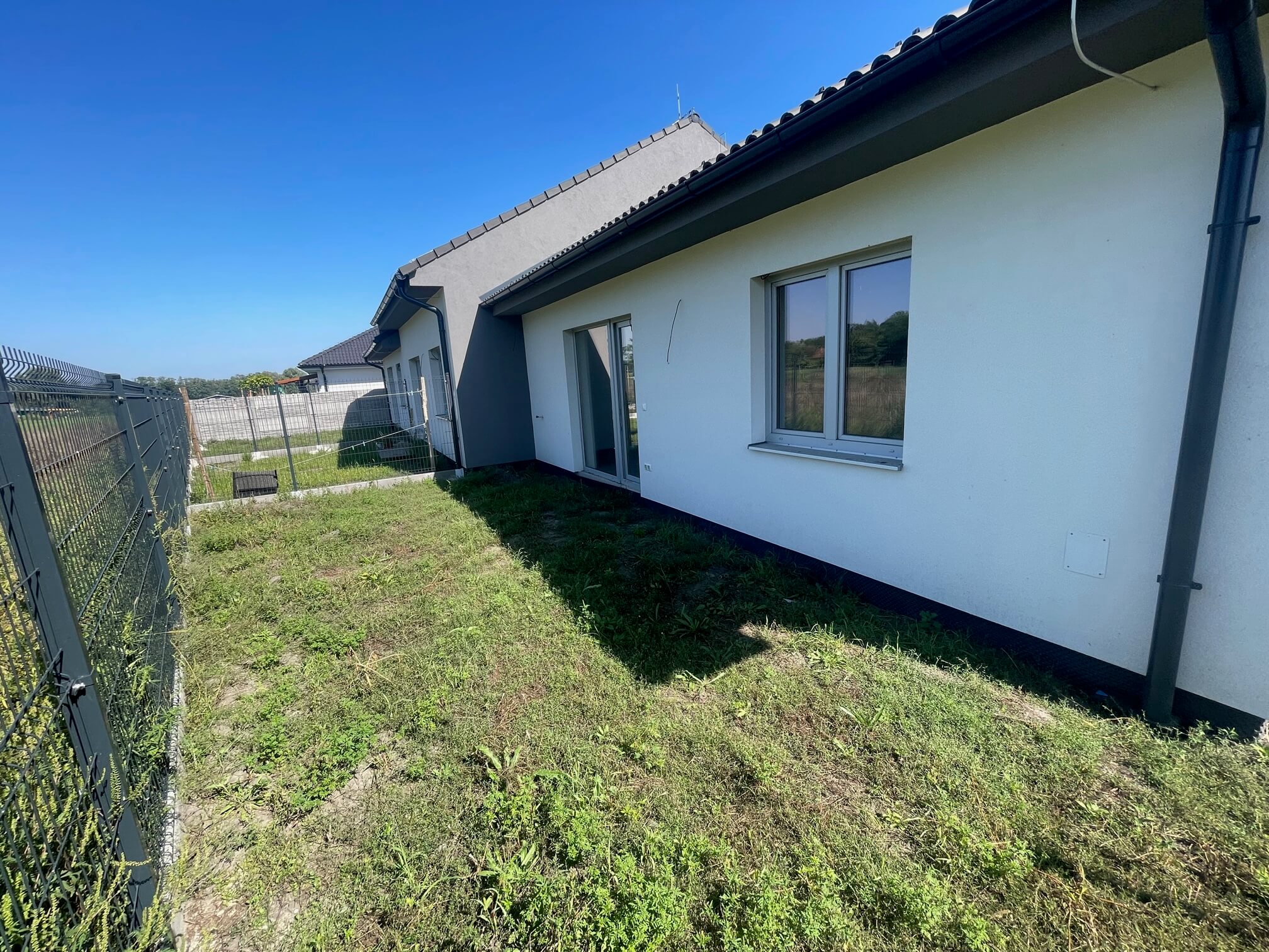 Predané: Na predaj Novostavba, Jakubov posledné 3 štvorizbové byty z dvoch trojdomov, úžitková 73,53m2, pozemok 211m2-15