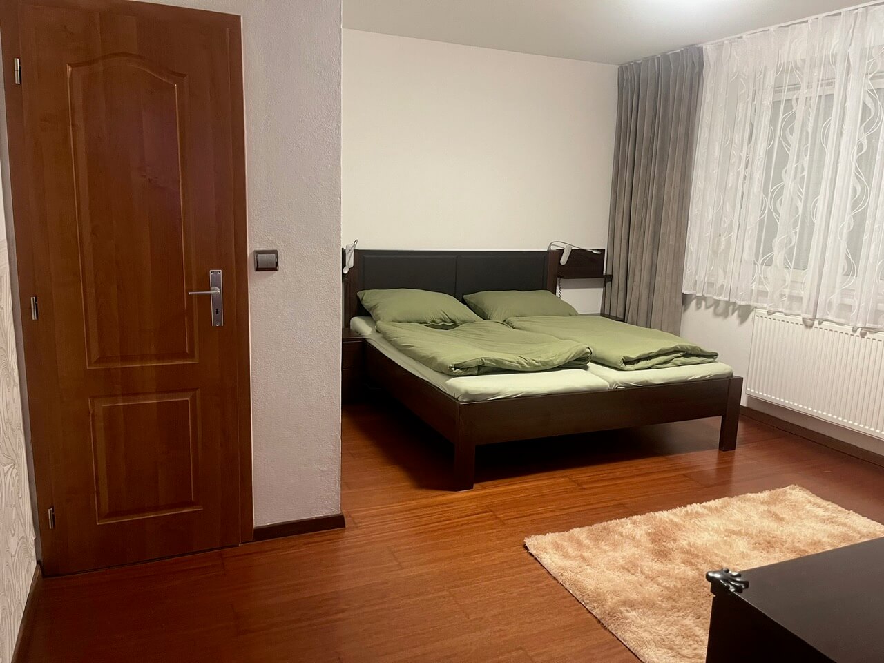 Prenajaté: 3 izbový byt, Vajnorská, úžitková plocha 113m2, plus loggia 8m2, balkón 6m2, pivnica, garáž, 2 parkovacie miesta vonku-12