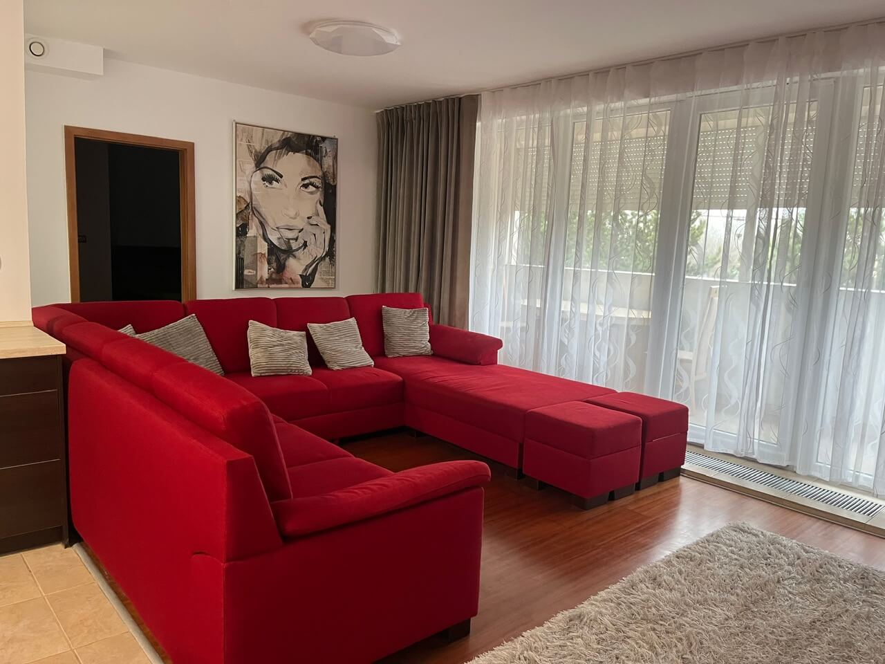 Prenajaté: 3 izbový byt, Vajnorská, úžitková plocha 113m2, plus loggia 8m2, balkón 6m2, pivnica, garáž, 2 parkovacie miesta vonku-1