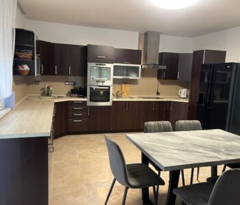 Prenajaté: 3 izbový byt, Vajnorská, úžitková plocha 113m2, plus loggia 8m2, balkón 6m2, pivnica, garáž, 2 parkovacie miesta vonku-3