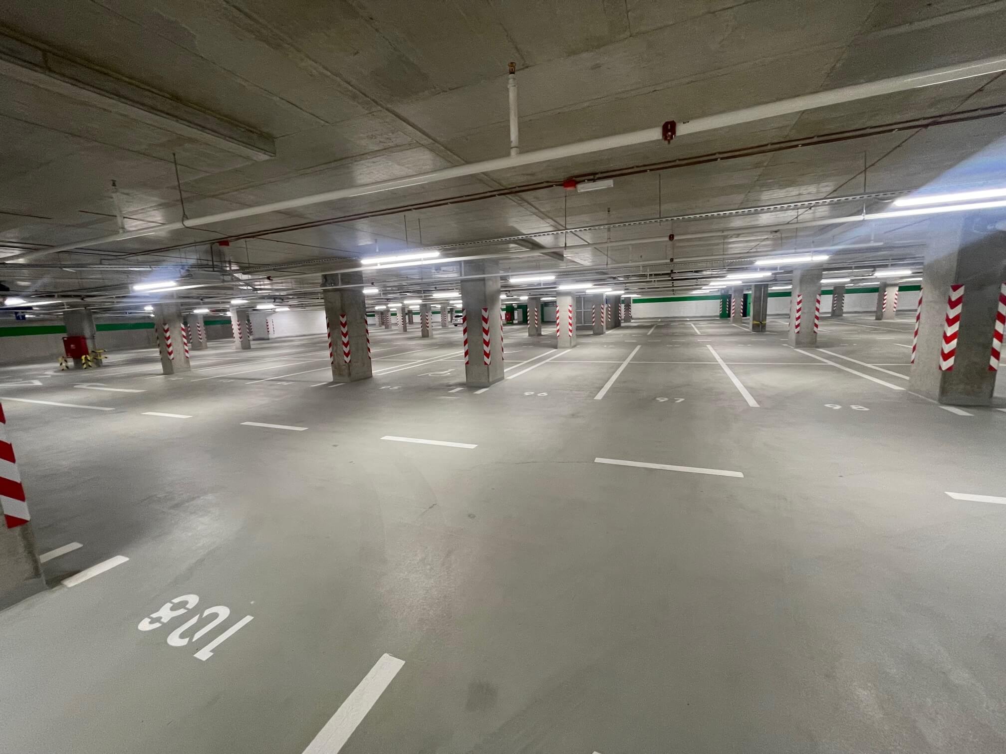 Predané: 2 Izbový byt,  Eurovea Tower, 56,4m2 úžitková, loggia 10,2m2, 33 poschodie, kobka 3,10 m2, Garážové miesto-30