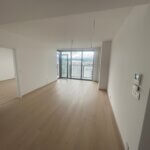 Predané: 2 Izbový byt,  Eurovea Tower, 56,4m2 úžitková, loggia 10,2m2, 33 poschodie, kobka 3,10 m2, Garážové miesto-5