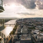 Predané: 2 Izbový byt,  Eurovea Tower, 56,4m2 úžitková, loggia 10,2m2, 33 poschodie, kobka 3,10 m2, Garážové miesto-4