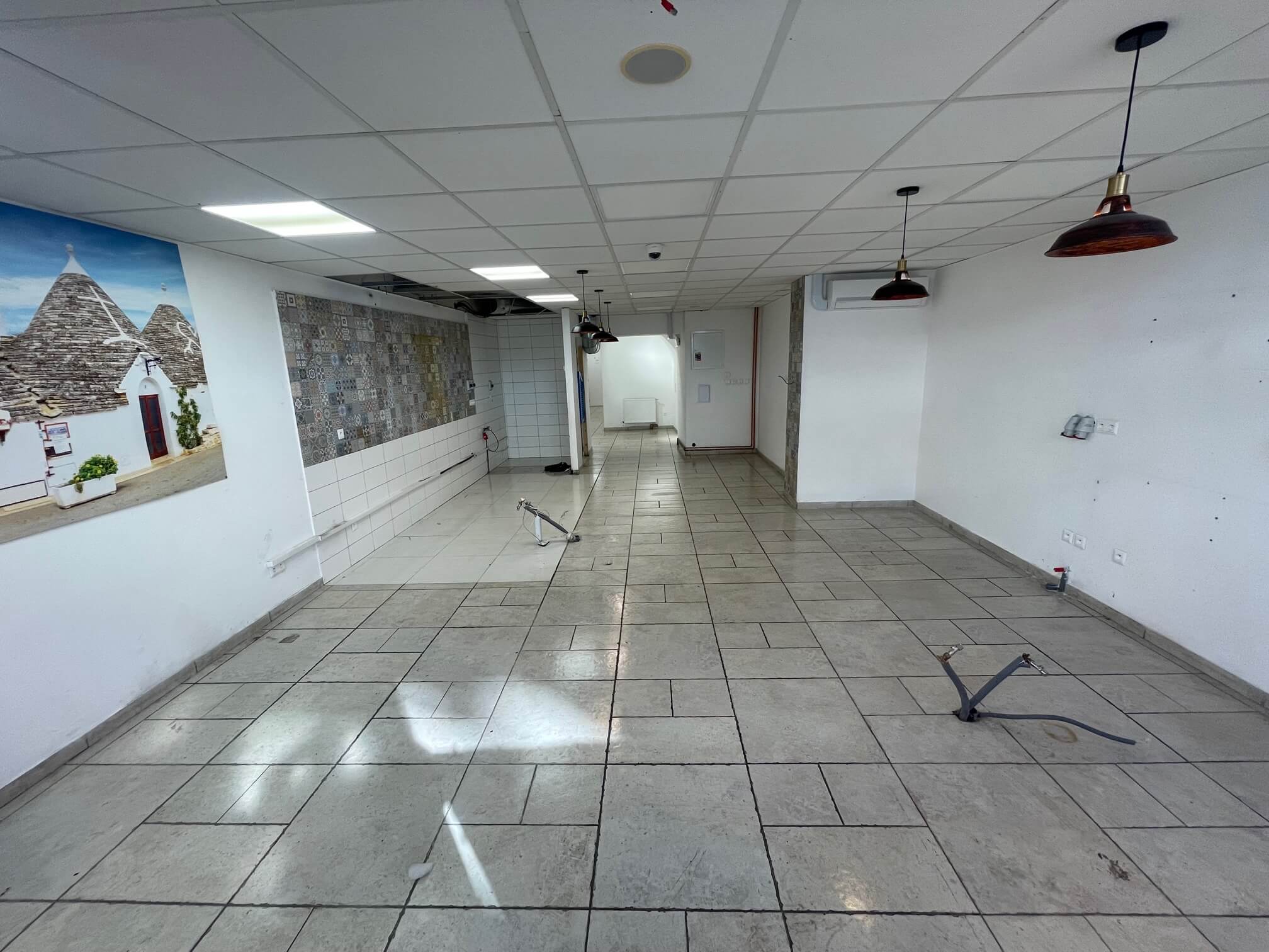 Prenajaté: Obchodný priestor na prenájom, 100m2, terasa 40m2, Centrum Obchodná-0