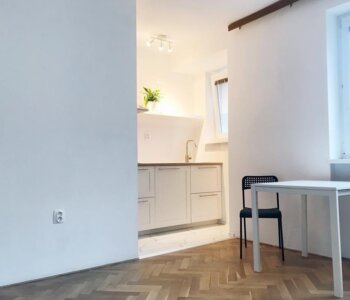 Predané: Predaj 1 izbový zrekonštruovaný byt, 28m2, Osadná ulica Bratislava Nové Mesto-1
