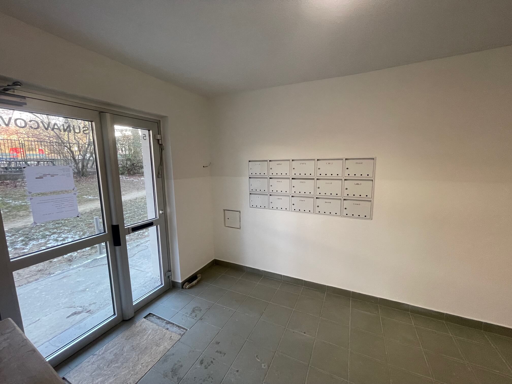 Predané: 3 izbový byt, úžitková plocha 79,52m2, čiastočne prerobený, Šuňavcova, Nové Mesto-20