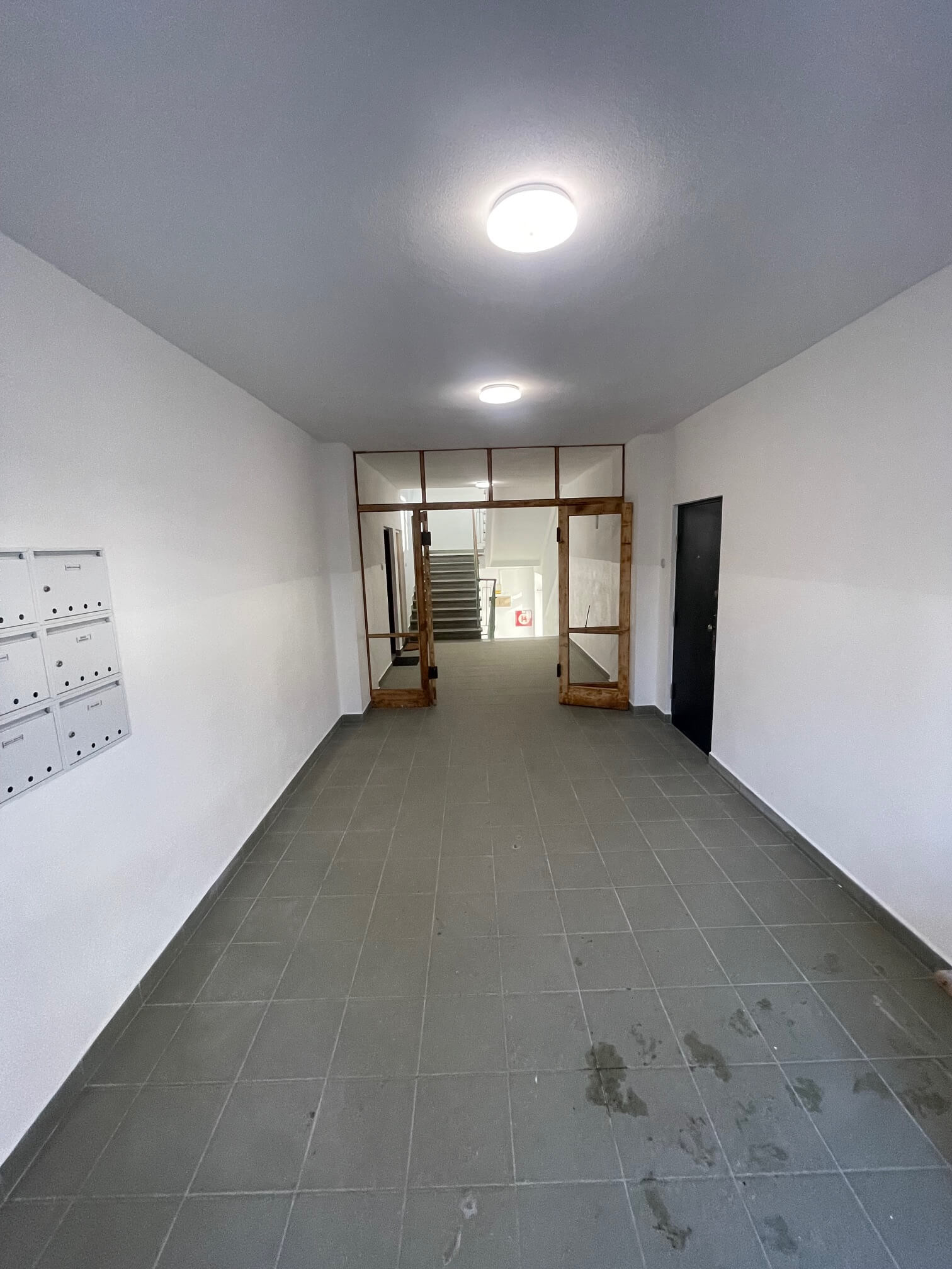 Predané: 3 izbový byt, úžitková plocha 79,52m2, čiastočne prerobený, Šuňavcova, Nové Mesto-19