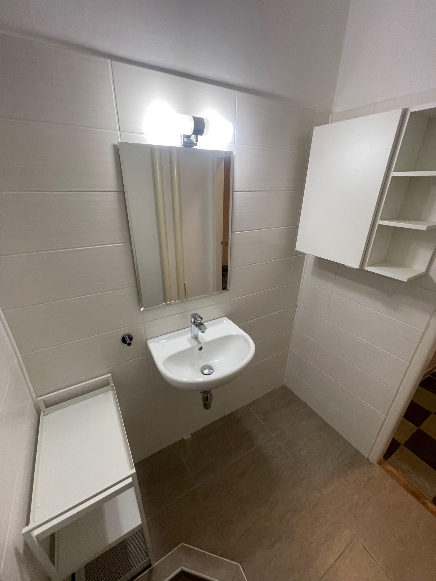 Predané: 3 izbový byt, úžitková plocha 79,52m2, čiastočne prerobený, Šuňavcova, Nové Mesto-8