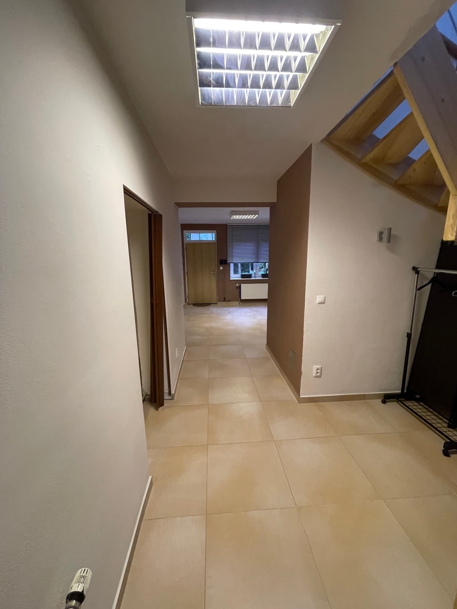Prenajaté: Prenájom 6 izbový rodinný dom vhodný na bývanie aj na kancelárske účely, lokalita Trnávka, ul. Bencúrova, BA II.-33