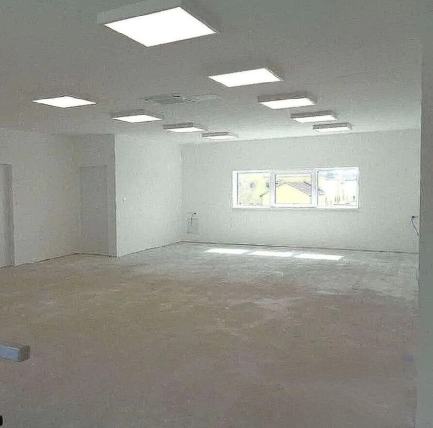Hala polyfunkčná na predaj, Stupava, úžitková 504m2, pozemok 909m2, Skolaudovaná, parkovanie, Novostavba, Administratíva, sklad, logistika-3