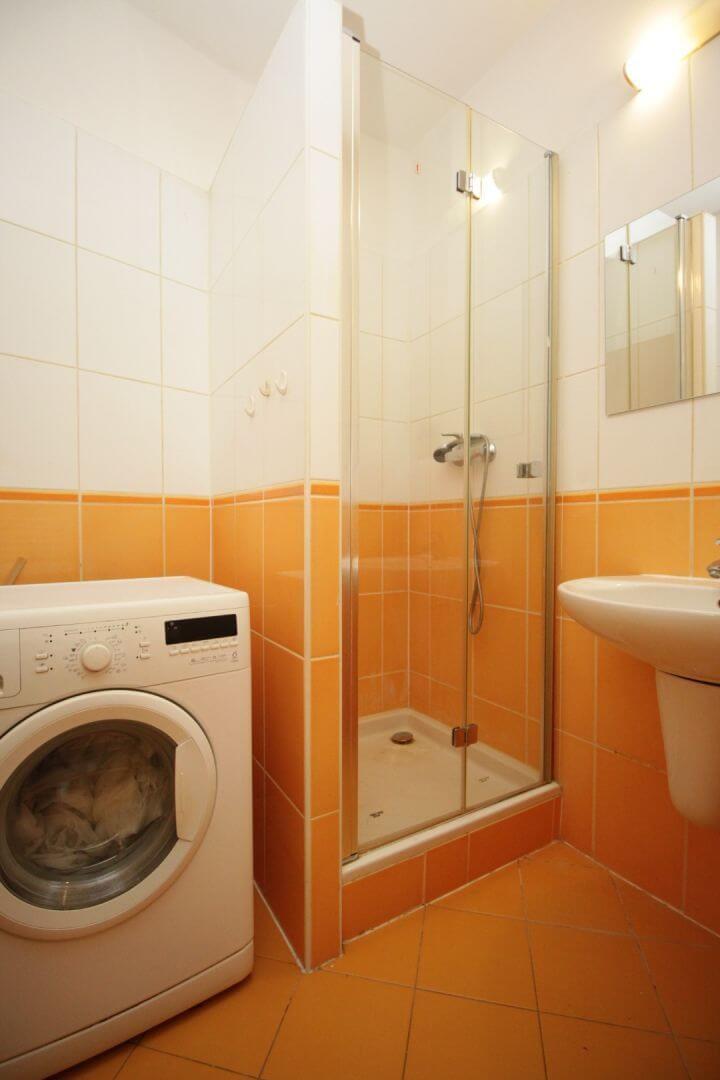 2 izbový byt, úžitková 44,7m2, rok výstavby 2006, zariadený, parkovacie státie, Zádunajská cesta 6, pri Auparku-16