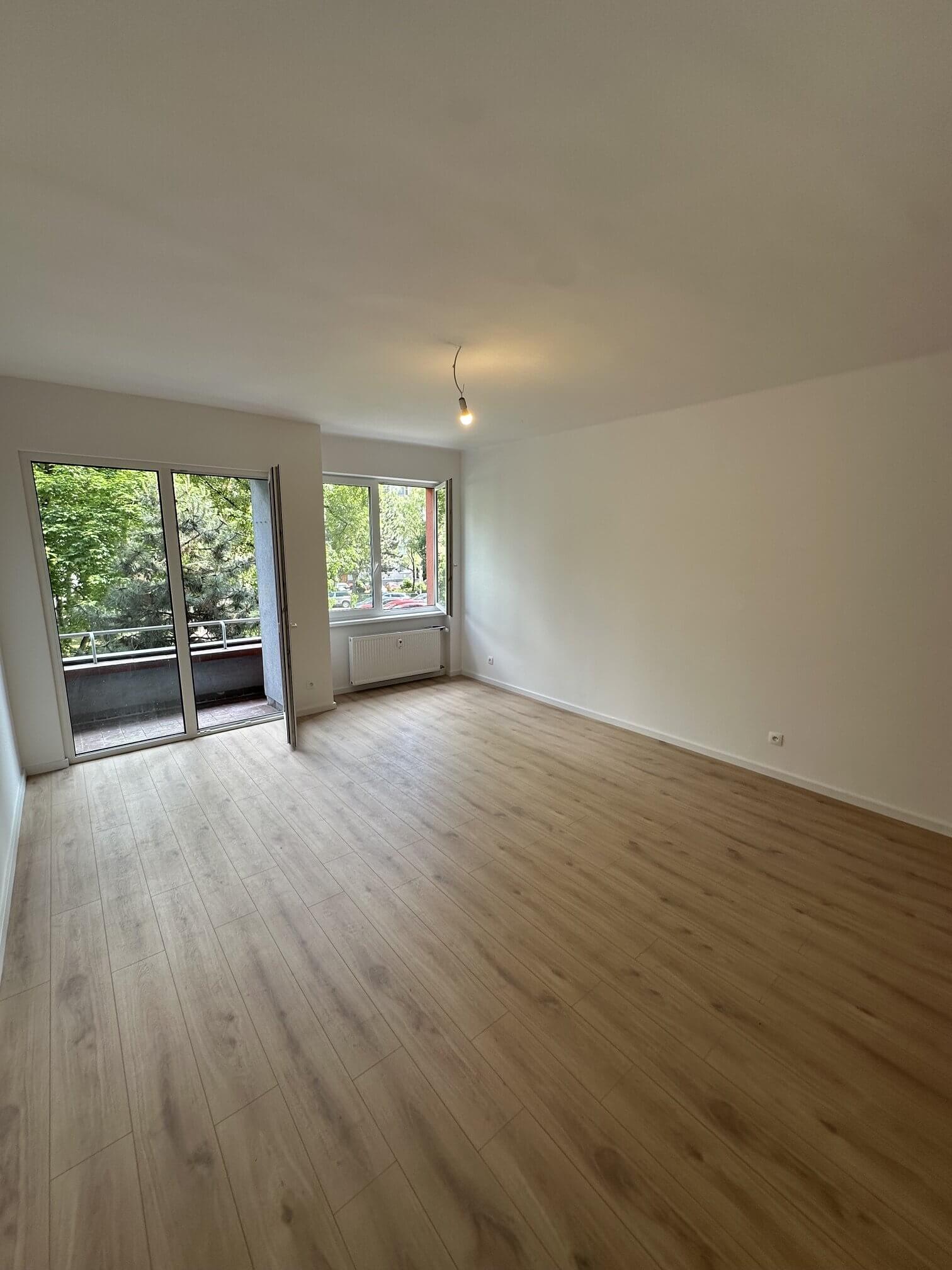 4 izbový byt, kompletne zrekonštruovaný, úžitková 88m2, 2 balkóny, Pivnica 5,9 m2, Krížna 24, Bratislava-4