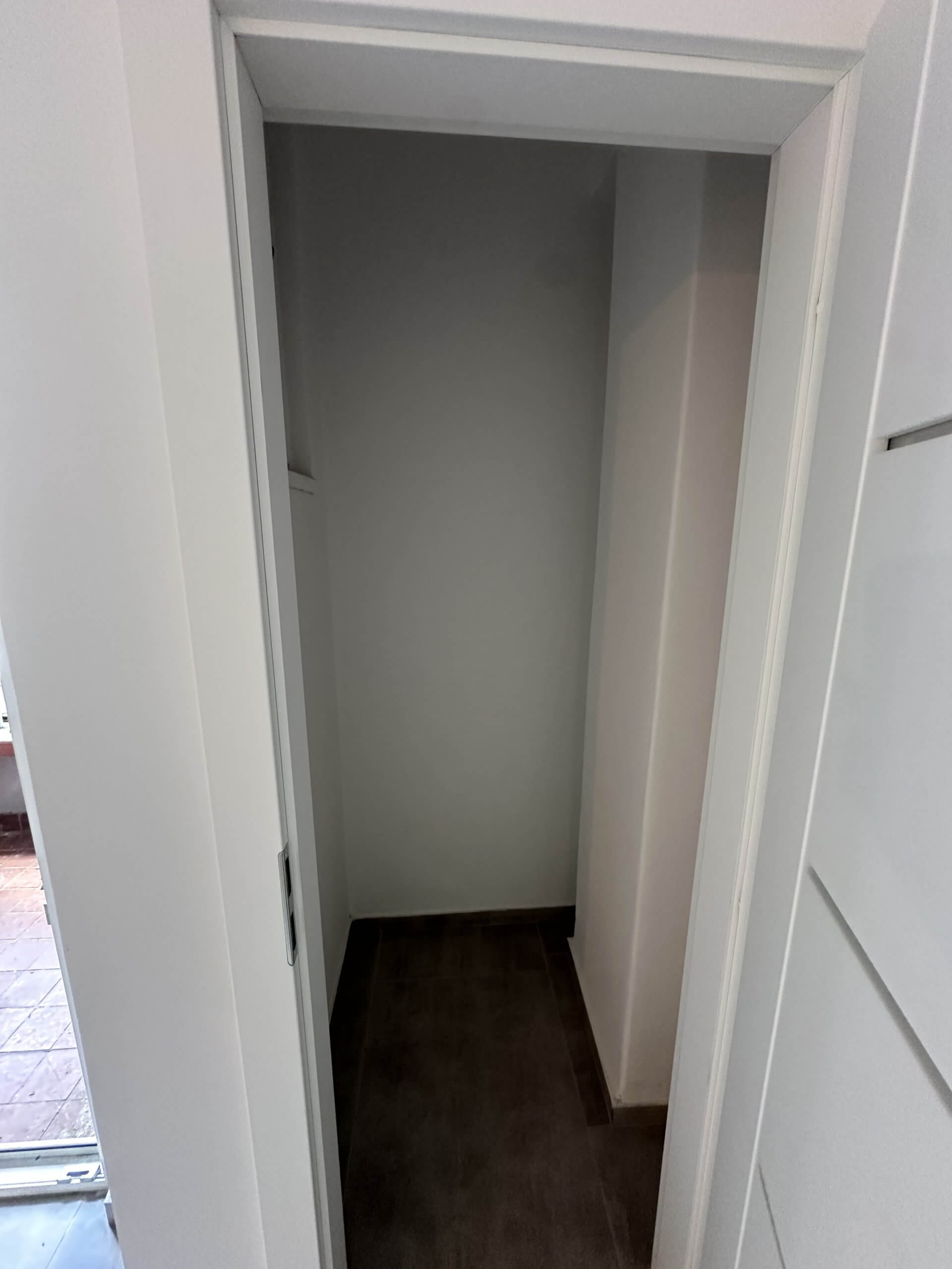 4 izbový byt, kompletne zrekonštruovaný, úžitková 88m2, 2 balkóny, Pivnica 5,9 m2, Krížna 24, Bratislava-12