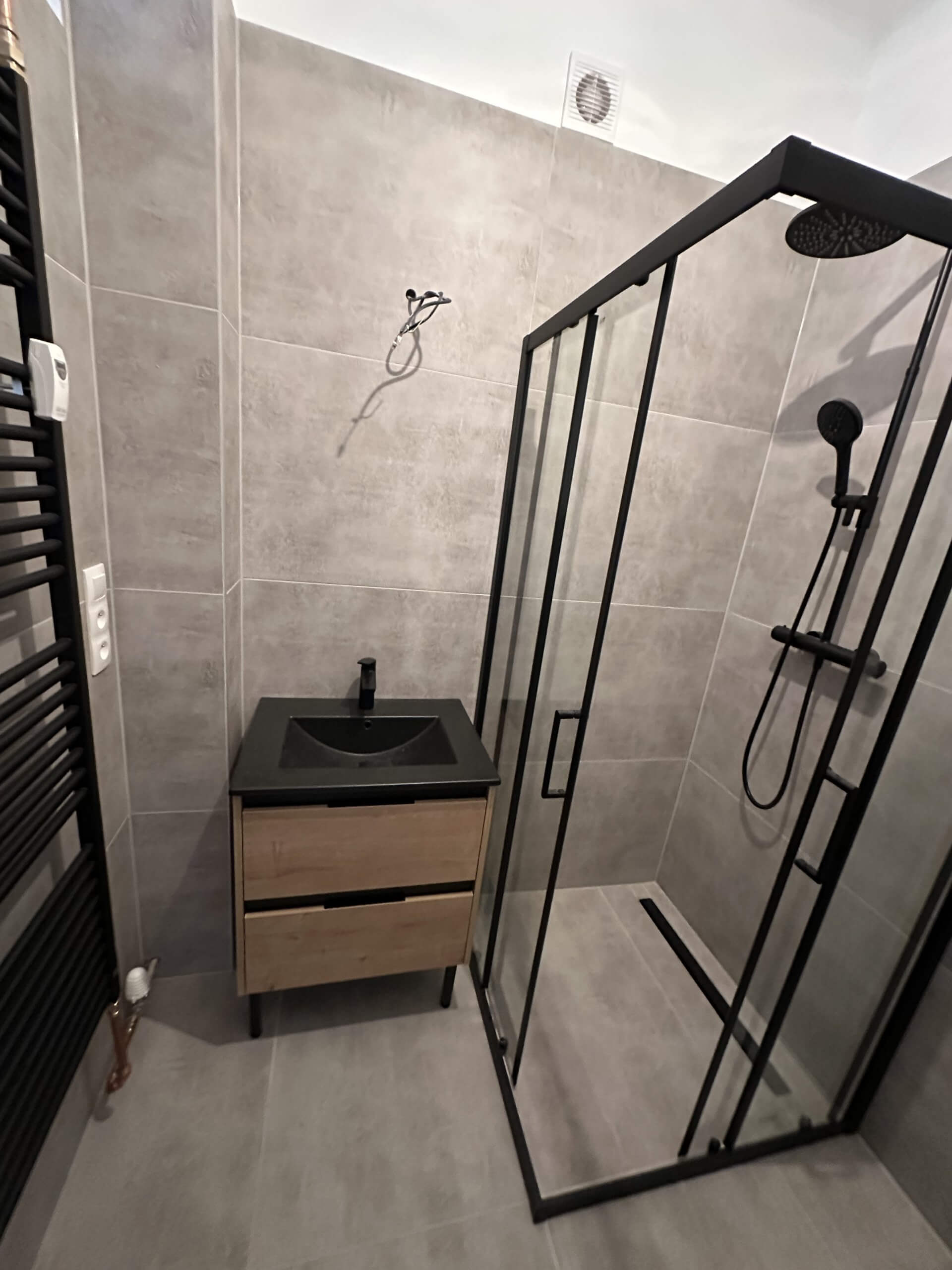 4 izbový byt, kompletne zrekonštruovaný, úžitková 88m2, 2 balkóny, Pivnica 5,9 m2, Krížna 24, Bratislava-10