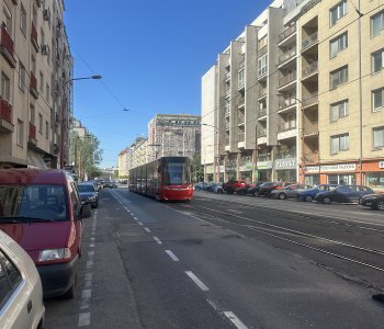 4 izbový byt, kompletne zrekonštruovaný, úžitková 88m2, 2 balkóny, Pivnica 5,9 m2, Krížna 24, Bratislava-0