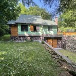 Chata v lese pri Modre, CHKO za Zochovou Chatou, 3 izby, dvojposchodova, úžitková 70m2-3