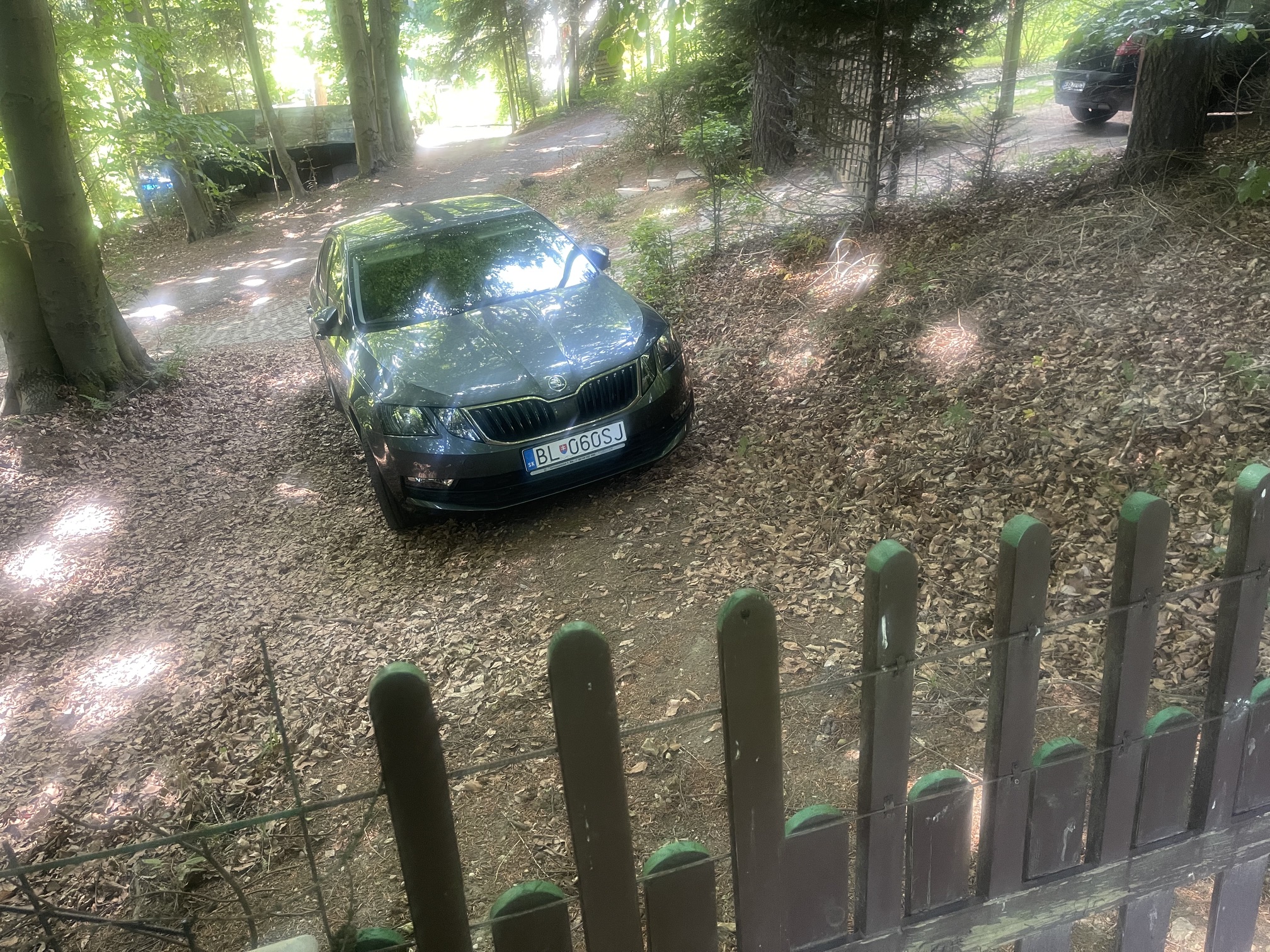 Chata v lese pri Modre, CHKO za Zochovou Chatou, 3 izby, dvojposchodova, úžitková 70m2-9