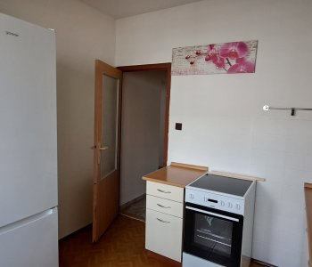 Prenajaté: Na prenájom 1 izbový byt, úžitková 40m2, Loggia 3m2, Rajecká ulica, Vrakuňa-2