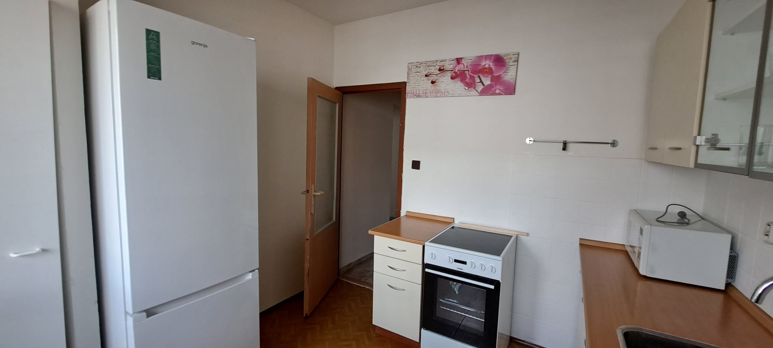 Prenajaté: Na prenájom 1 izbový byt, úžitková 40m2, Loggia 3m2, Rajecká ulica, Vrakuňa-2