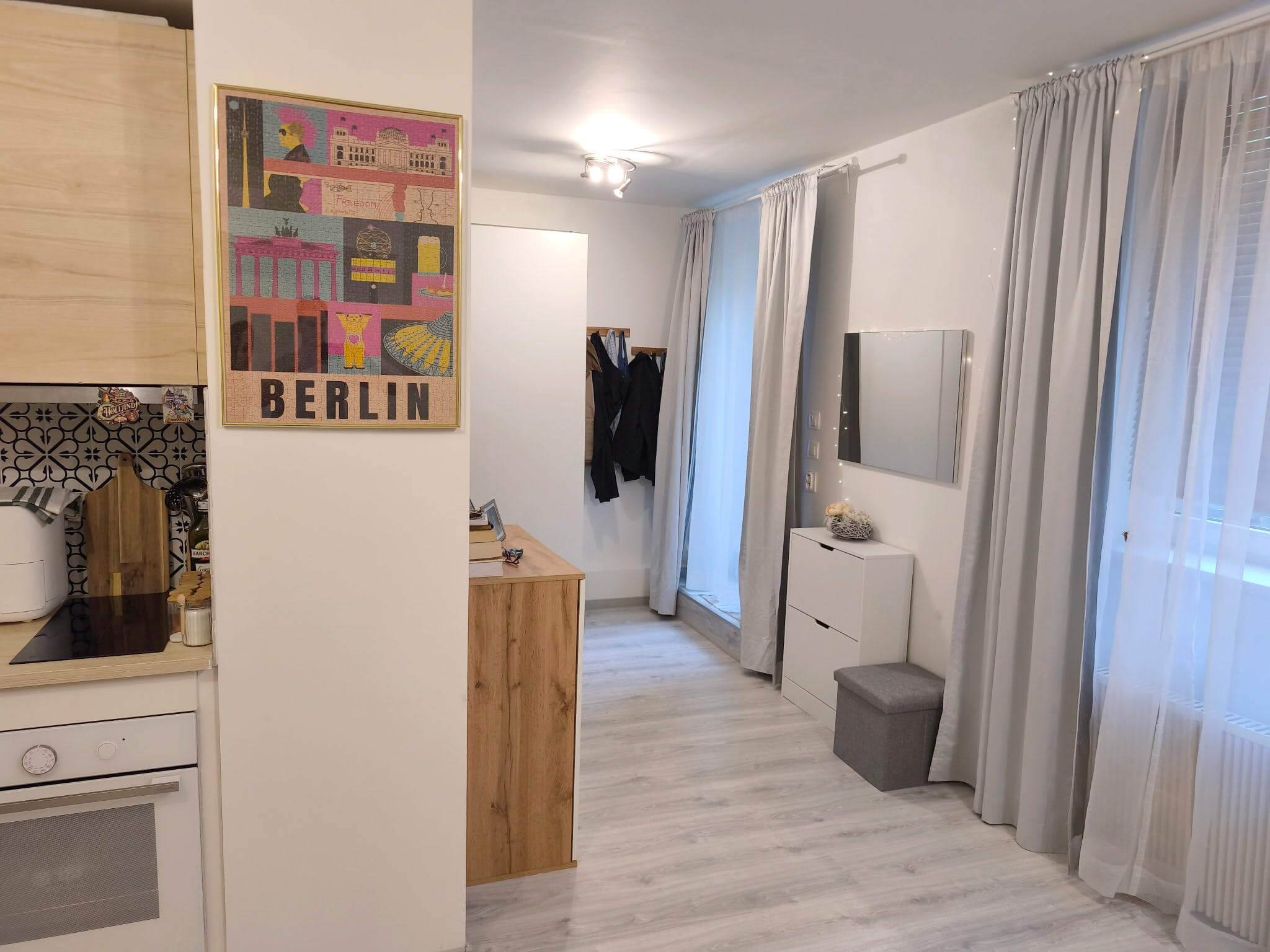 Garsonka, Staré mesto, Námestie 1 Mája,  úžitková 30m2,-3
