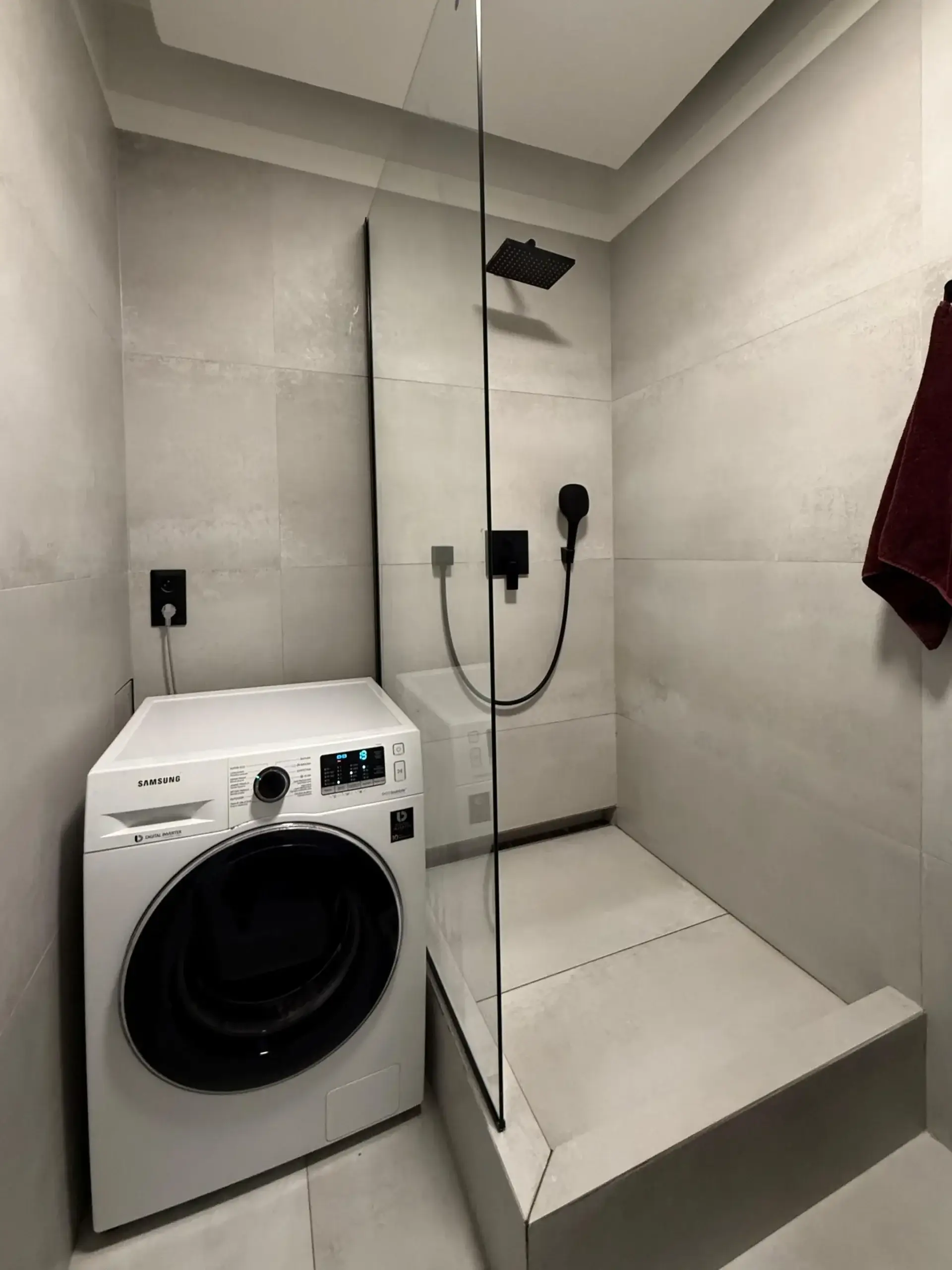 3-izbový byt s terasou po kompletnej rekonštrukcii, úžitková 98 m², Tajovského 1, Bratislava – Staré Mesto-16