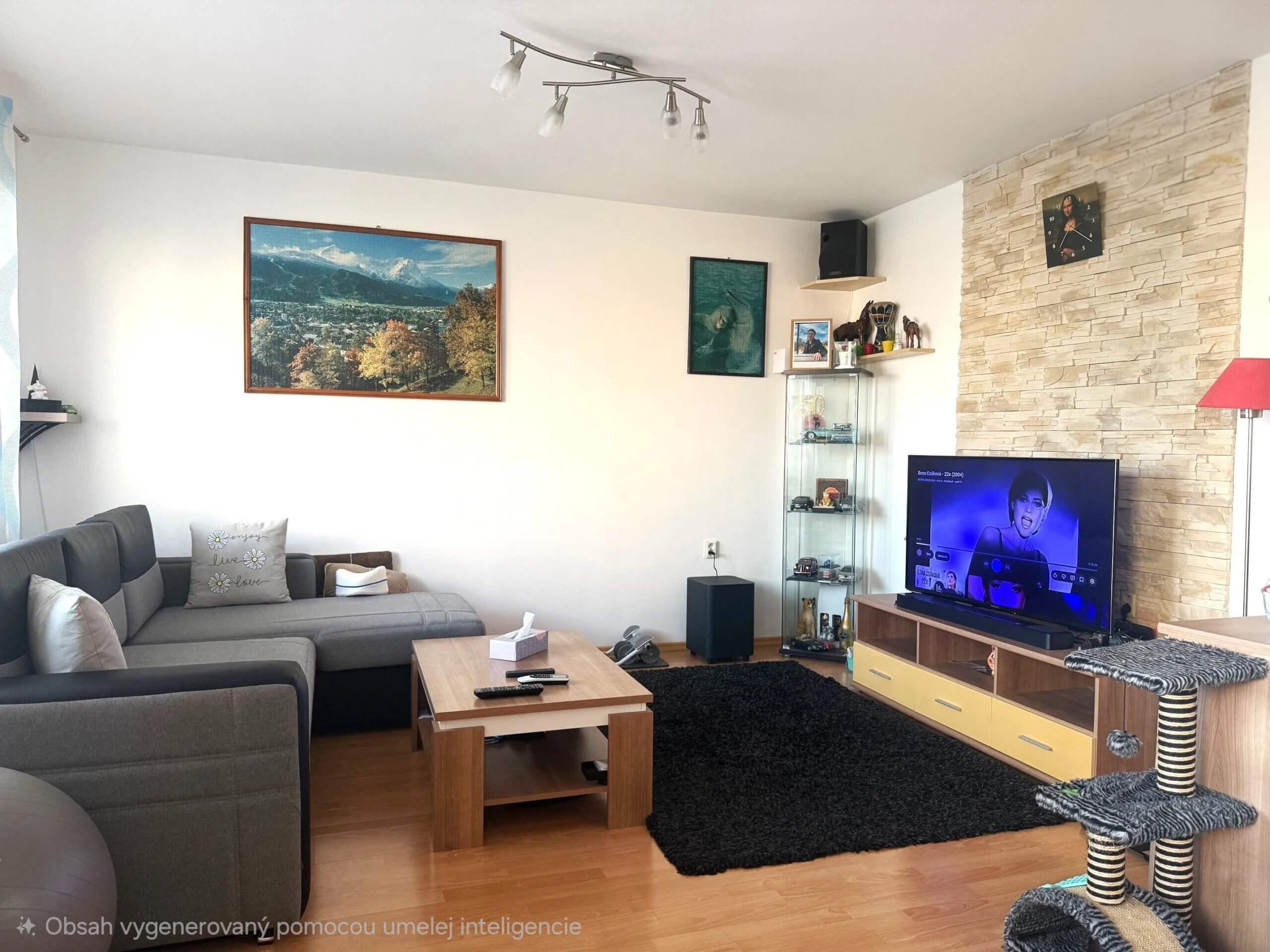 3 izbový byt, v centre Senca, ulica Pribinová 5, úžitková 67m2, 4 poschodie-0