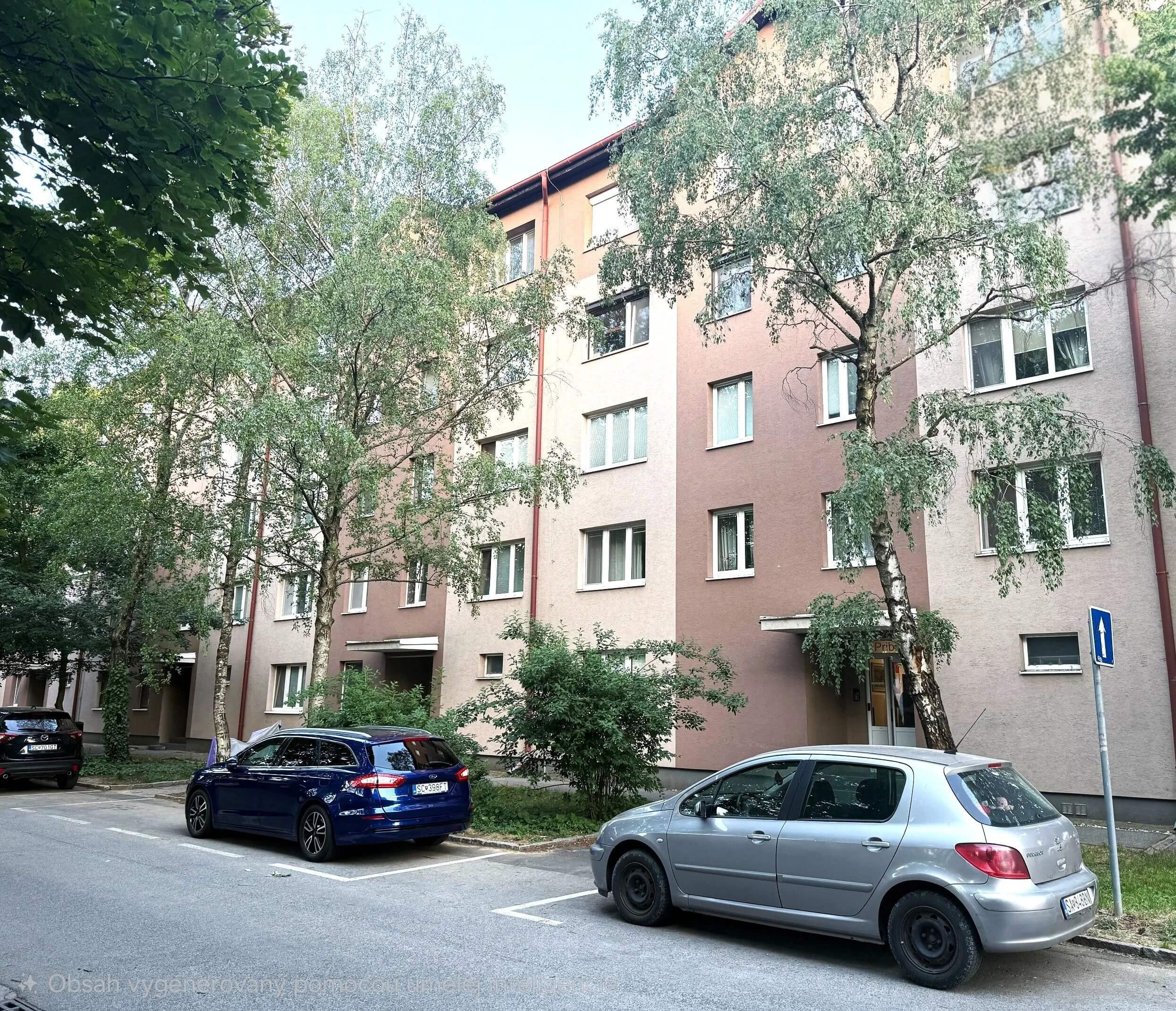 3 izbový byt, v centre Senca, ulica Pribinová 5, úžitková 67m2, 4 poschodie-1